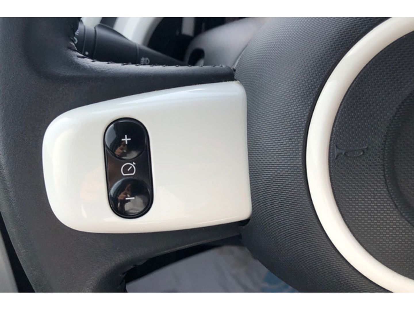 Renault Twingo Zen R80 batería 20kWh 60 kW (82 CV)