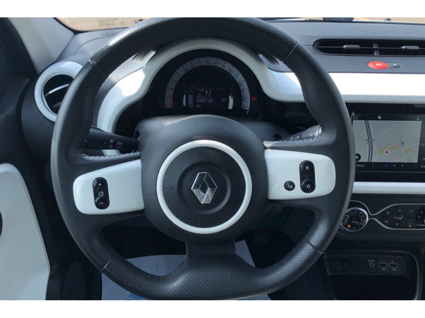 Renault Twingo Zen R80 batería 20kWh 60 kW (82 CV)