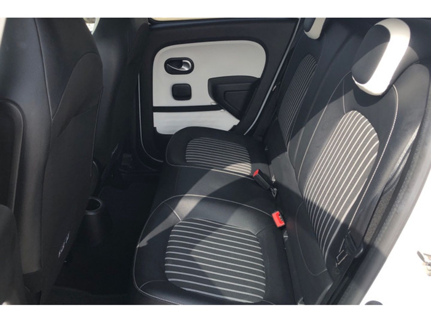 Renault Twingo Zen R80 batería 20kWh 60 kW (82 CV)