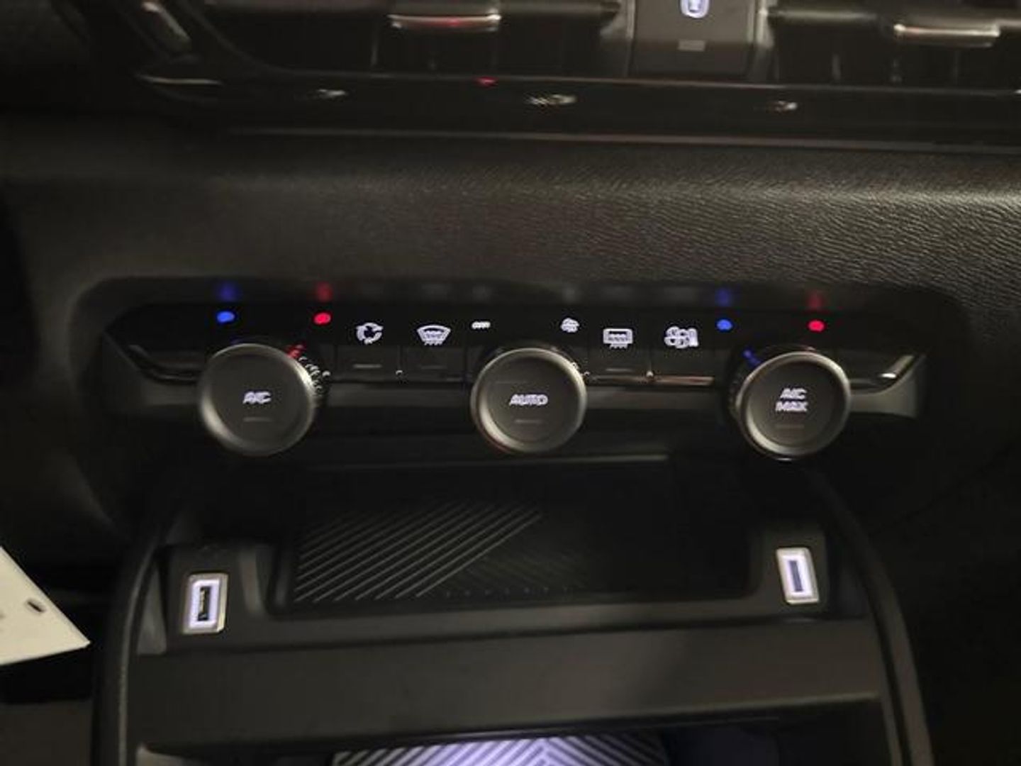 Citroen C4 Hybrid 145 Plus e-DCS6 107 kW (145 CV)