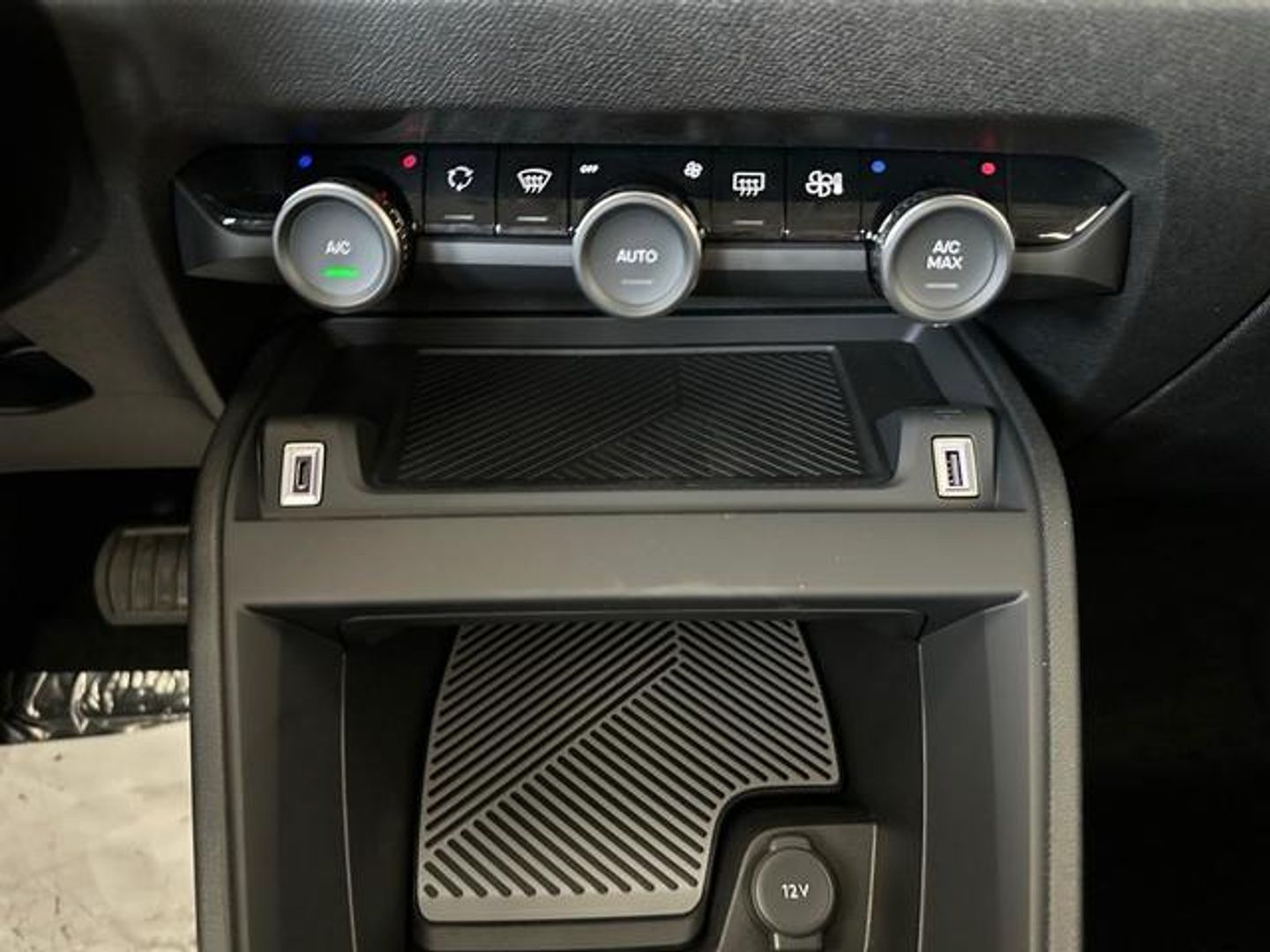 Citroen C4 Hybrid 145 Plus e-DCS6 107 kW (145 CV)