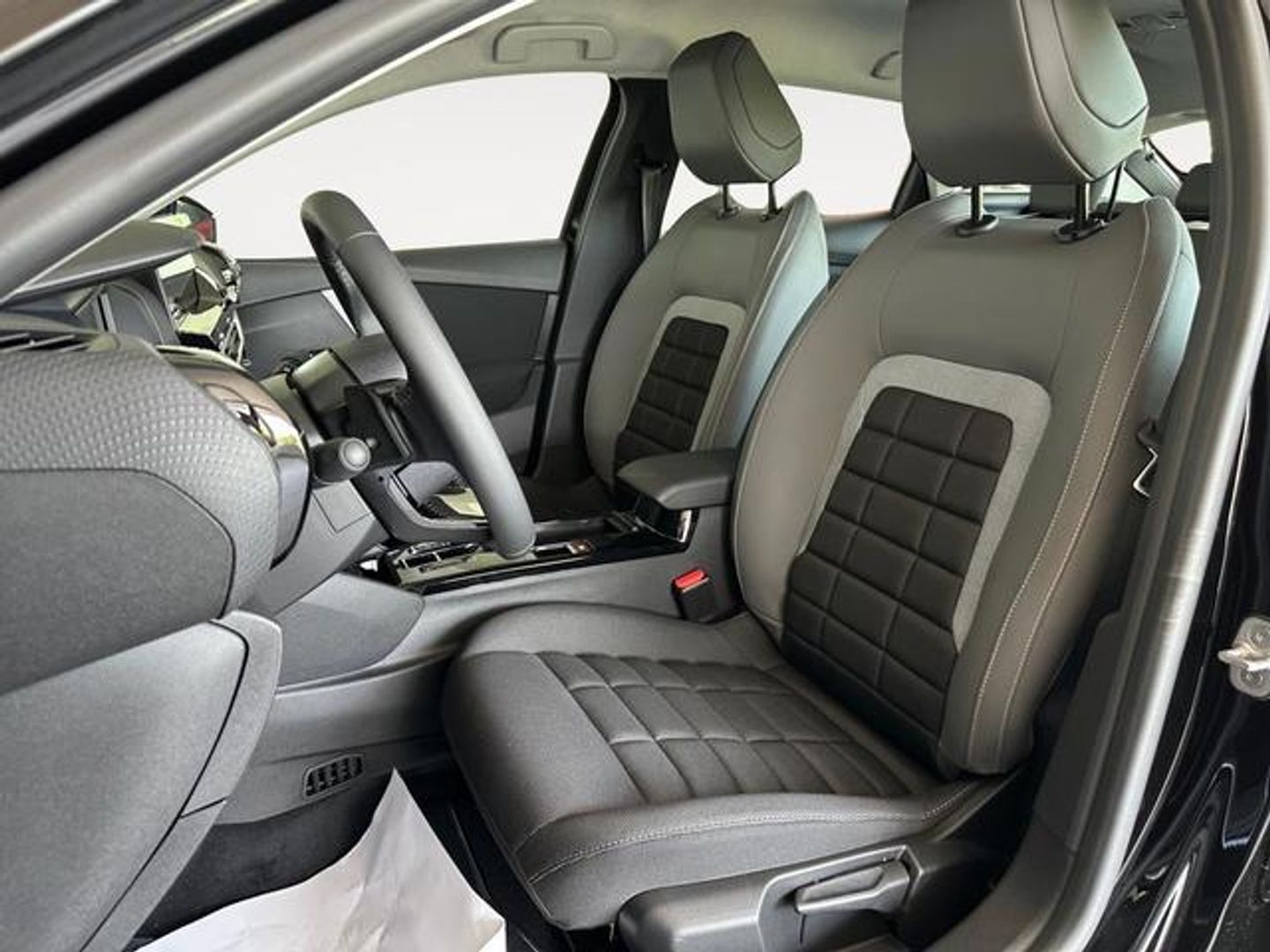 Citroen C4 Hybrid 145 Plus e-DCS6 107 kW (145 CV)