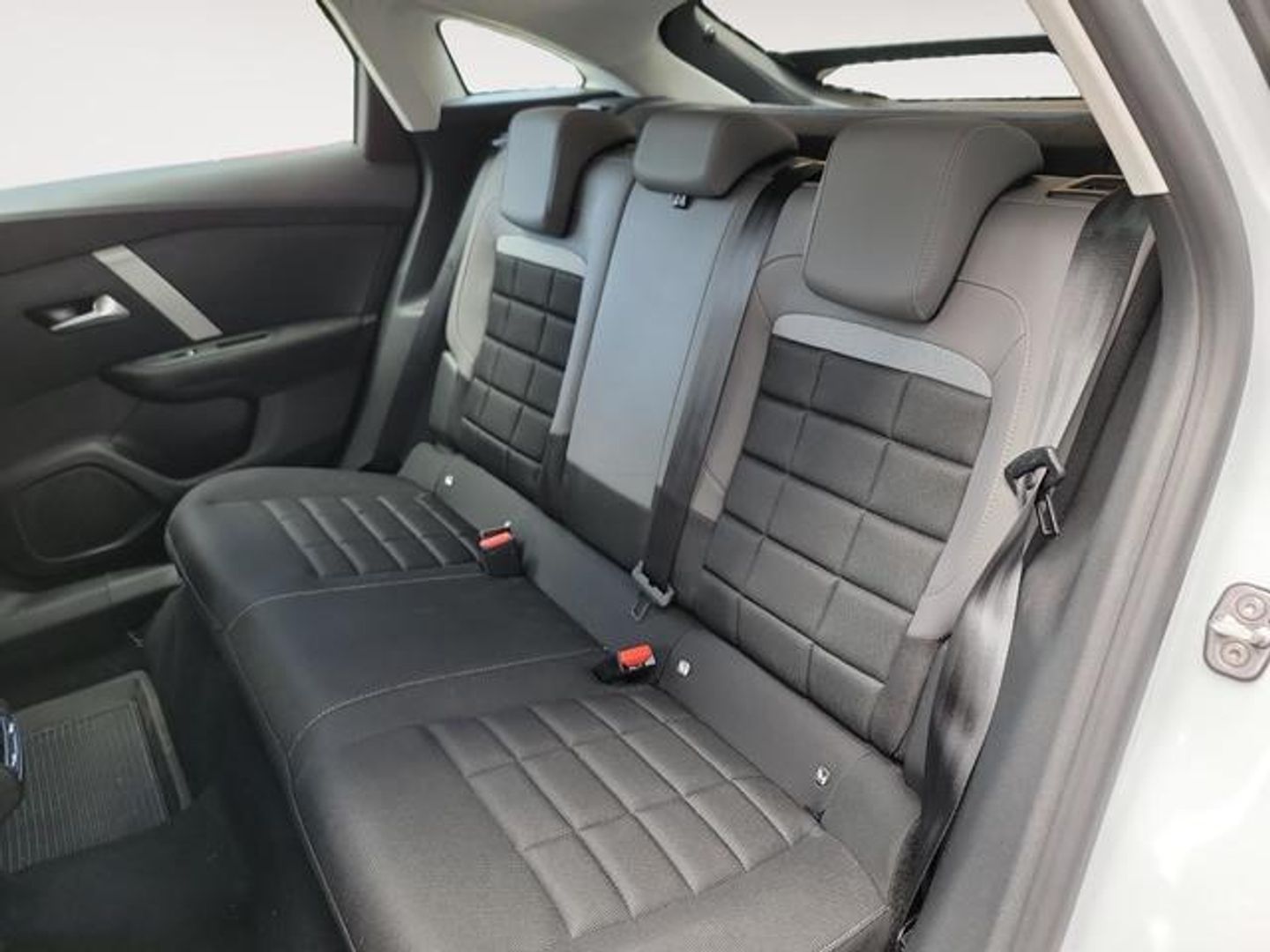 Citroen C4 Hybrid 145 Plus e-DCS6 107 kW (145 CV)