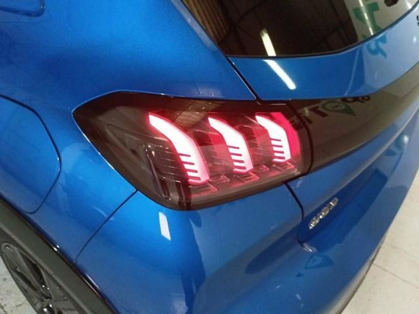 Peugeot 208 PureTech 130 GT Pack EAT8 96 kW (130 CV)