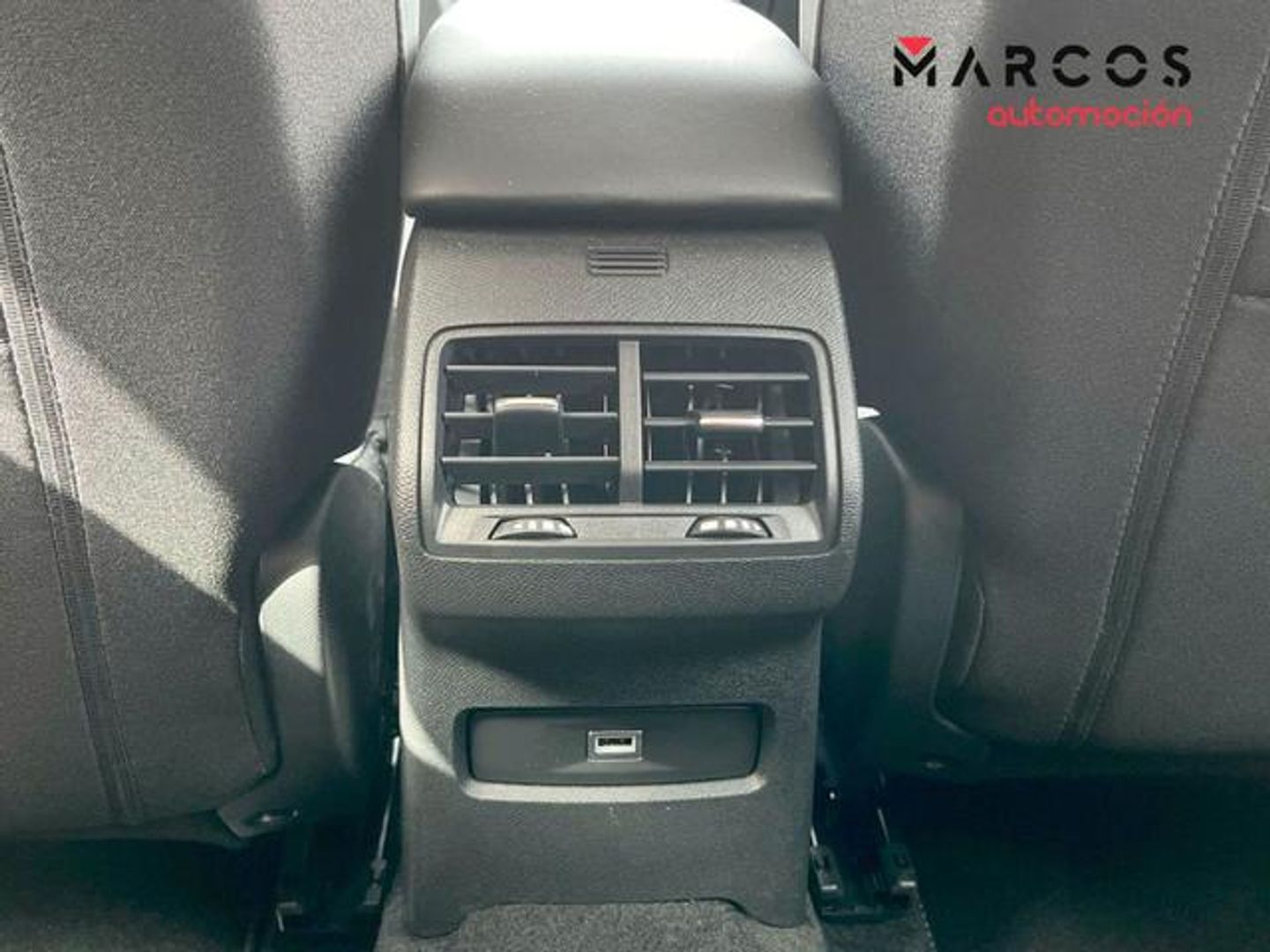 Citroen C4 Hybrid 136 e-DCS6 Max 100 kW (136 CV)