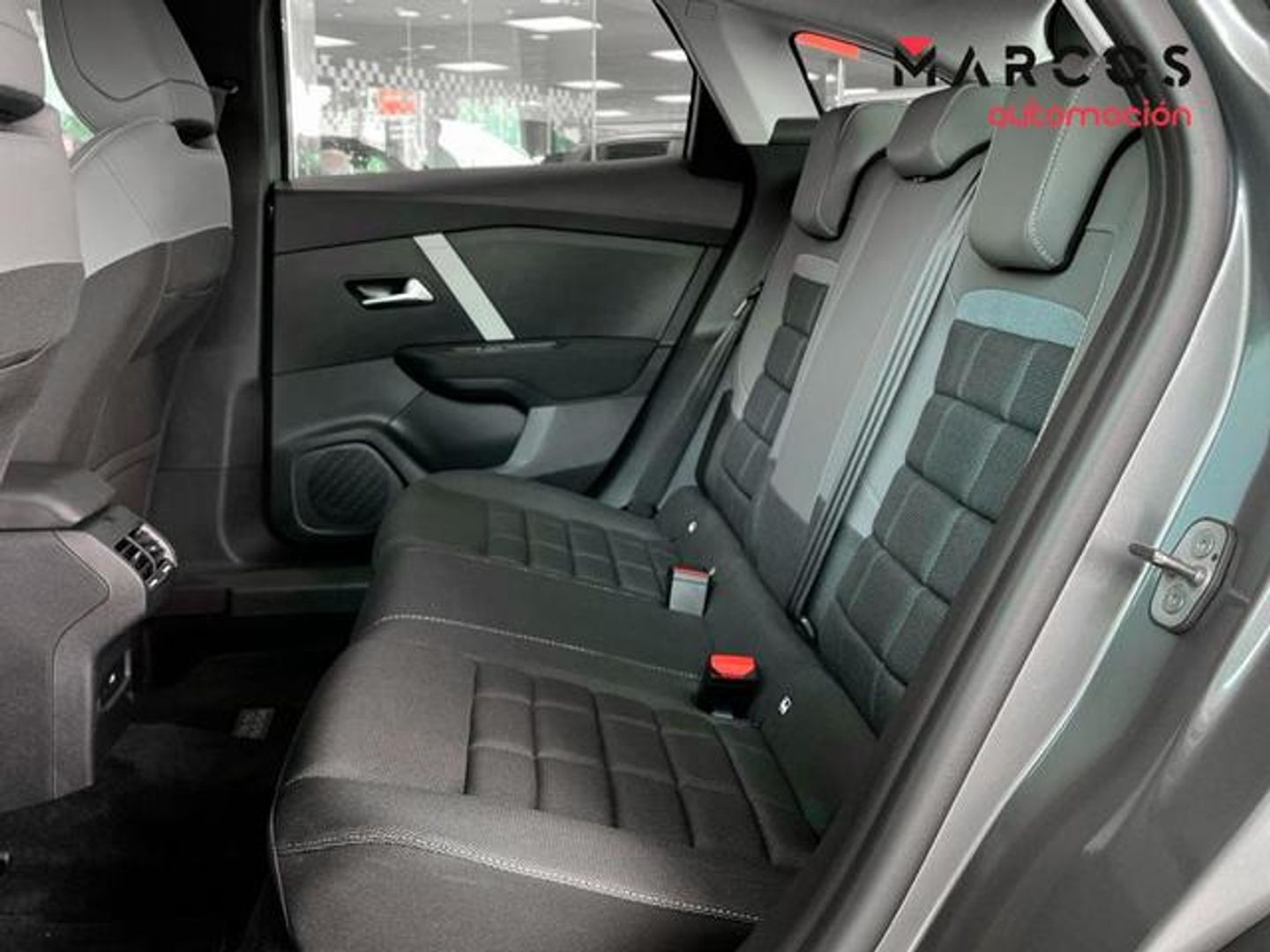 Citroen C4 PureTech 130 S&S Plus EAT8 96 kW (131 CV)