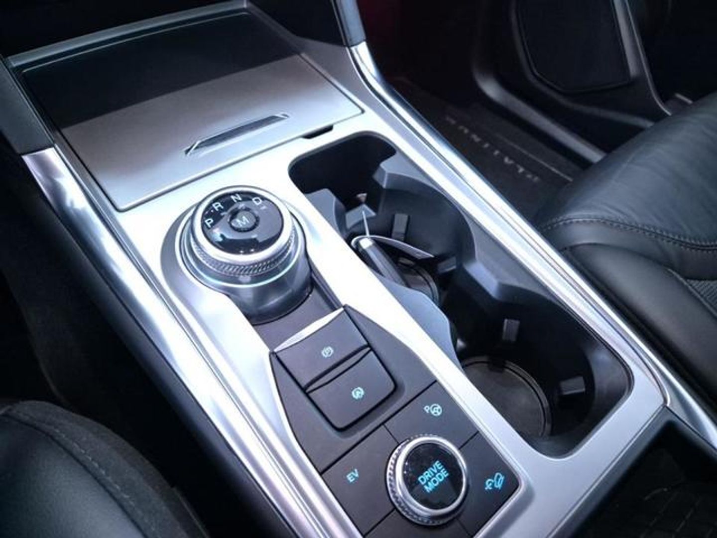 Ford Explorer 3.0 PHEV Platinum AWD 336 kW (457 CV)