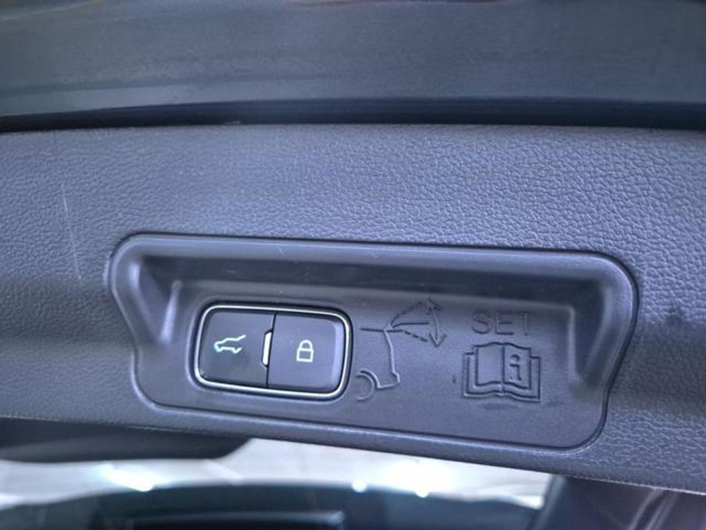 Ford Explorer 3.0 PHEV Platinum AWD 336 kW (457 CV)