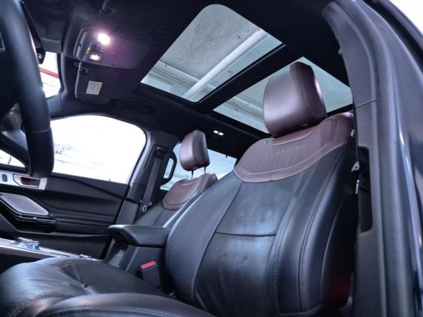 Ford Explorer 3.0 PHEV Platinum AWD 336 kW (457 CV)