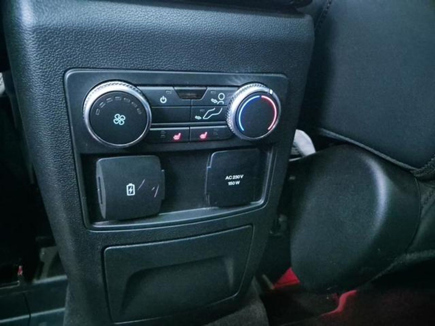Ford Explorer 3.0 PHEV Platinum AWD 336 kW (457 CV)