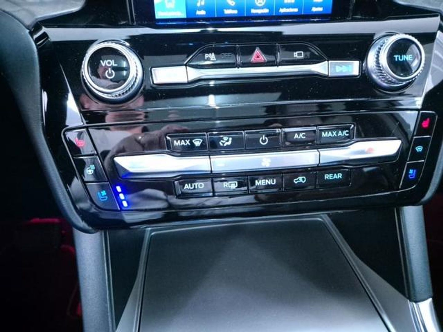 Ford Explorer 3.0 PHEV Platinum AWD 336 kW (457 CV)