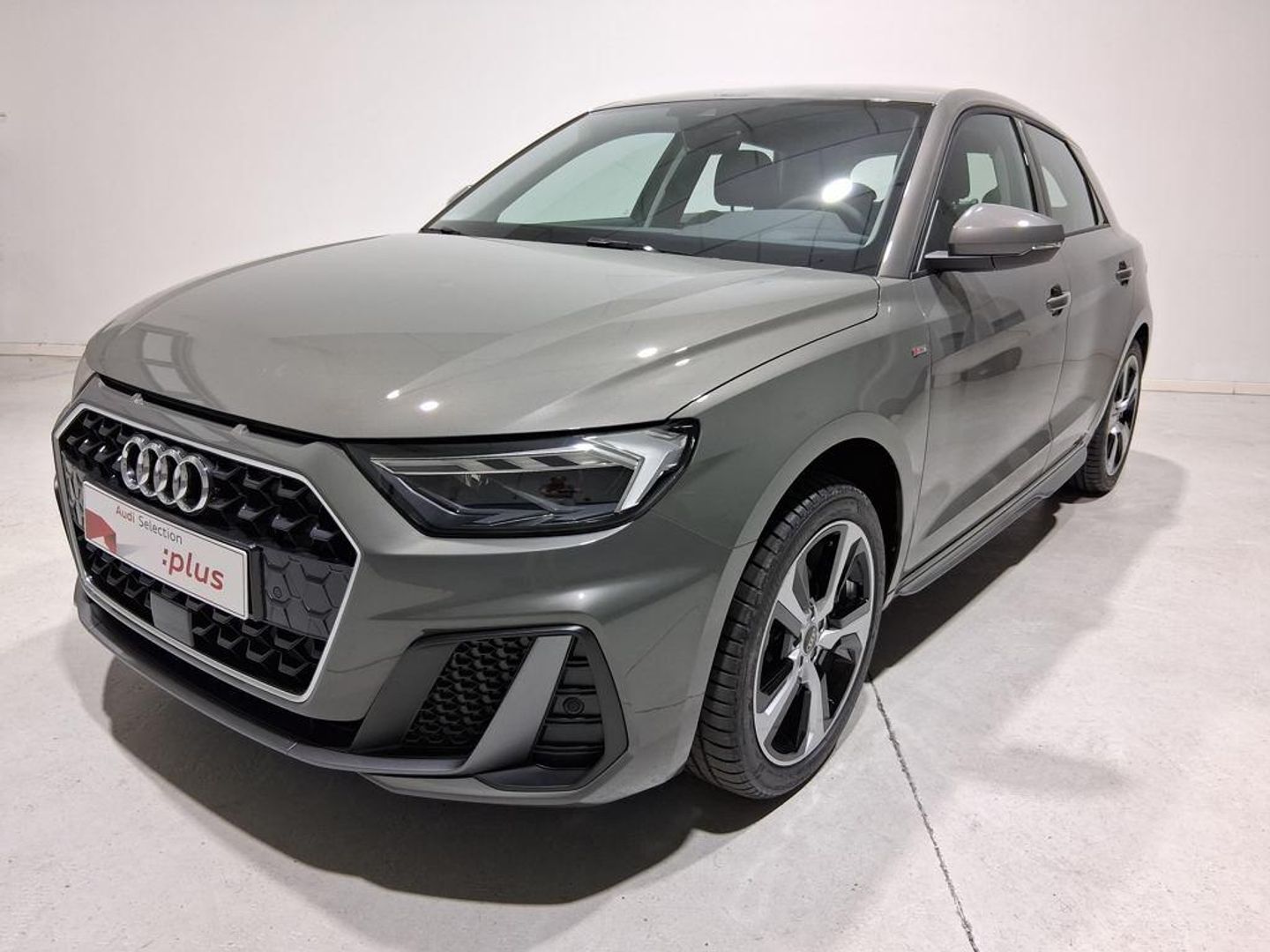 Audi A1 Sportback Adrenalin edition 30 TFSI 85 kW (116 CV) S tronic Gris Compact