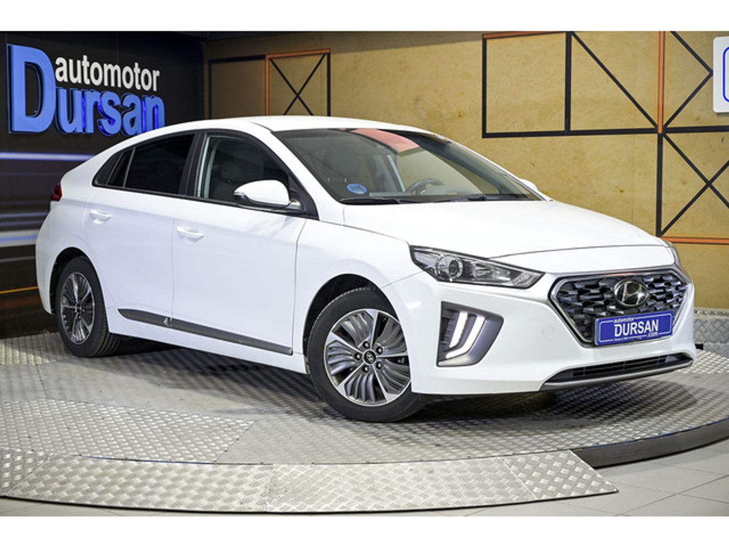Hyundai Ioniq 1.6 GDI PHEV Klass DCT 104 kW (141 CV)