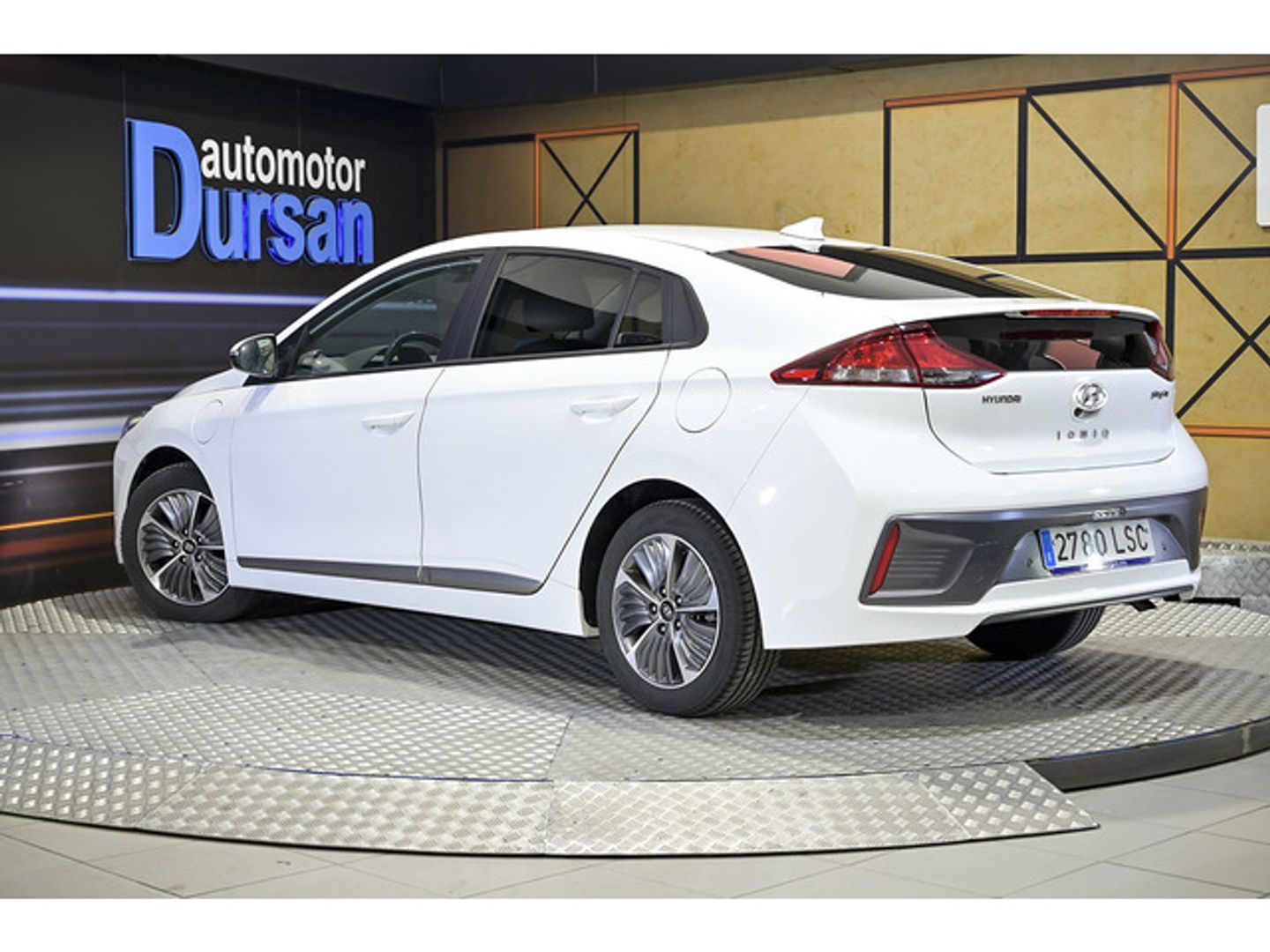 Hyundai Ioniq 1.6 GDI PHEV Klass DCT 104 kW (141 CV)