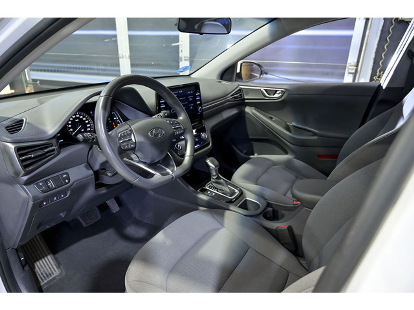 Hyundai Ioniq 1.6 GDI PHEV Klass DCT 104 kW (141 CV)