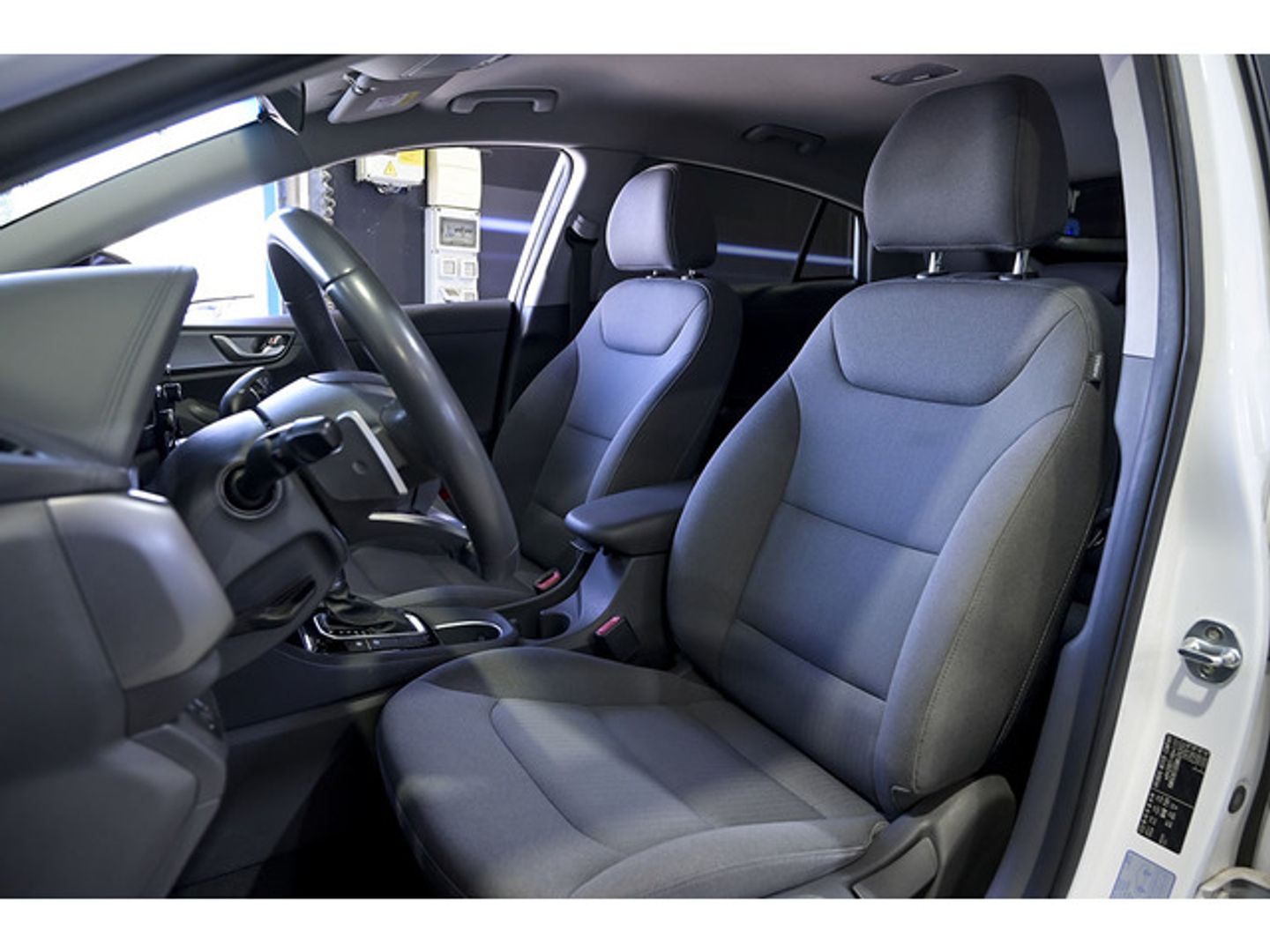 Hyundai Ioniq 1.6 GDI PHEV Klass DCT 104 kW (141 CV)