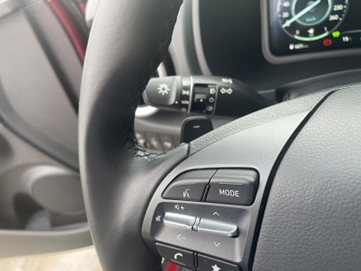 Hyundai Kona 1.6 GDI HEV Maxx DCT 104 kW (141 CV)