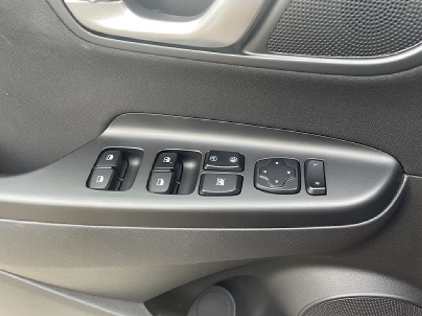 Hyundai Kona 1.6 GDI HEV Maxx DCT 104 kW (141 CV)