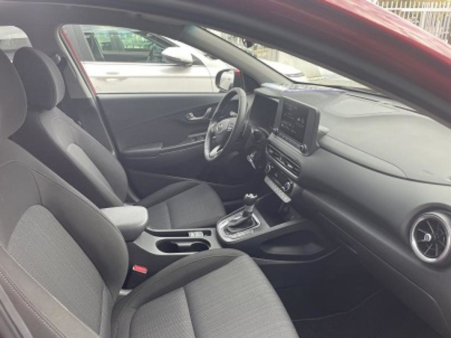 Hyundai Kona 1.6 GDI HEV Maxx DCT 104 kW (141 CV)