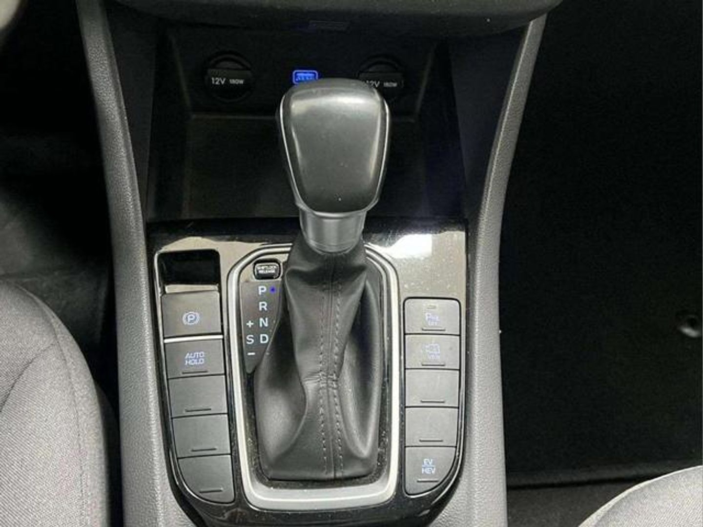 Hyundai Ioniq 1.6 GDI PHEV Klass DCT 104 kW (141 CV)