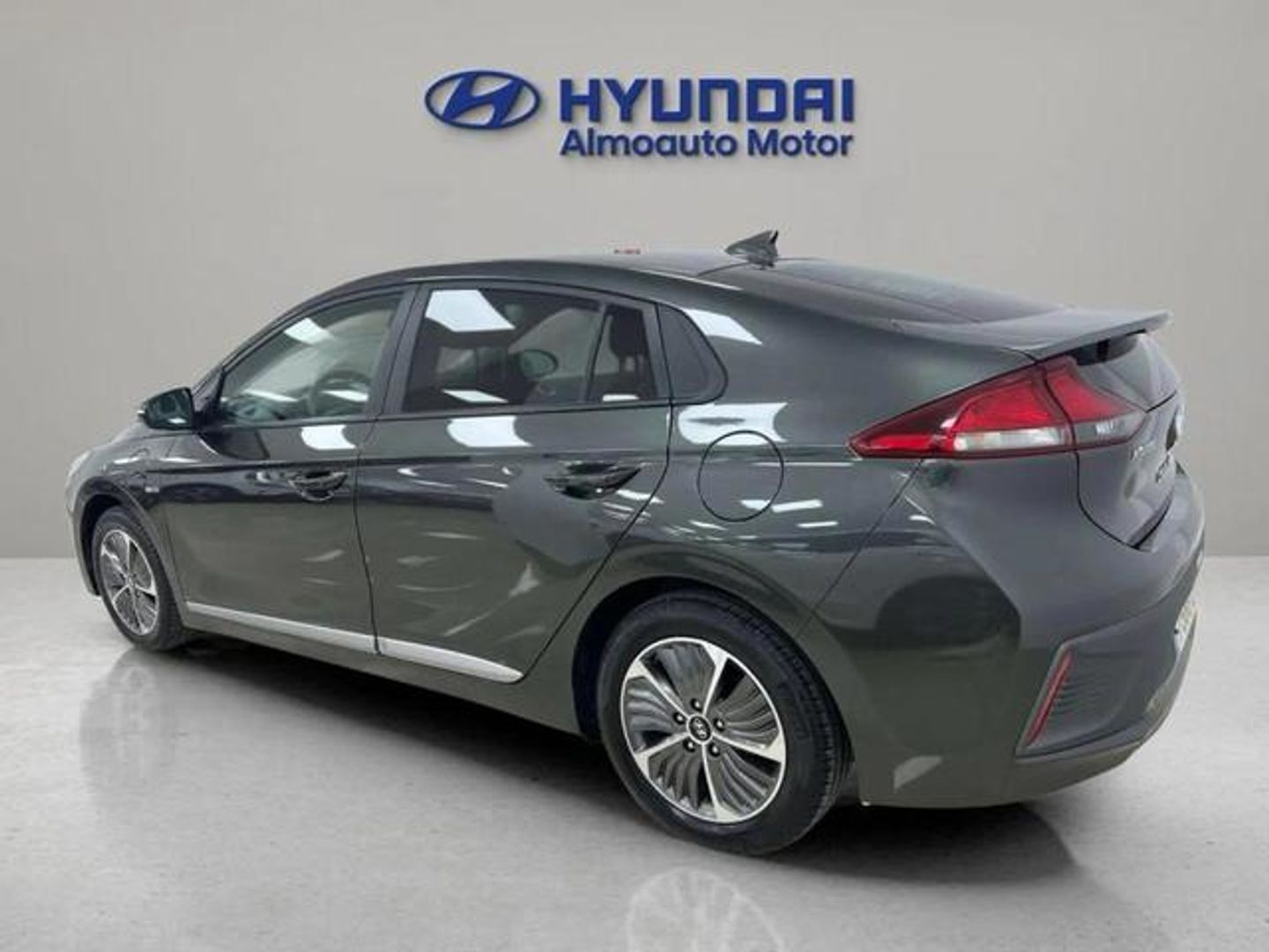 Hyundai Ioniq 1.6 GDI PHEV Klass DCT 104 kW (141 CV)