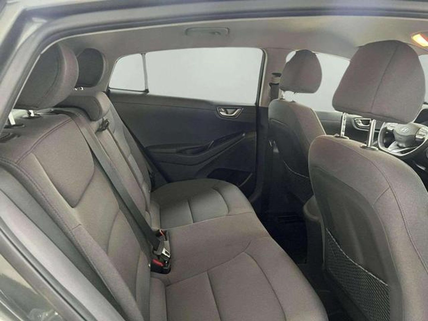 Hyundai Ioniq 1.6 GDI PHEV Klass DCT 104 kW (141 CV)