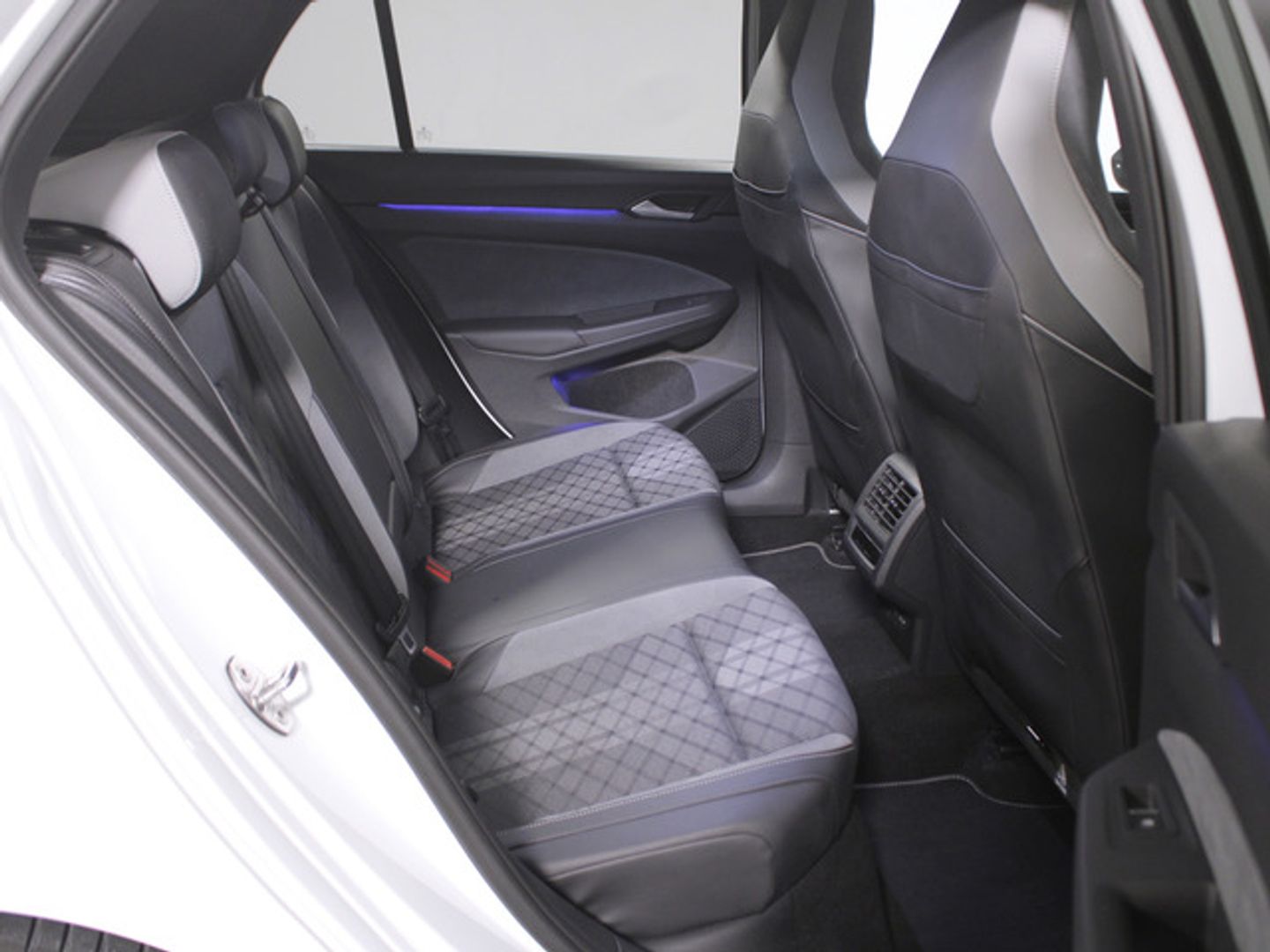Volkswagen Golf R-Line 1.5 eTSI 110 kW (150 CV) DSG