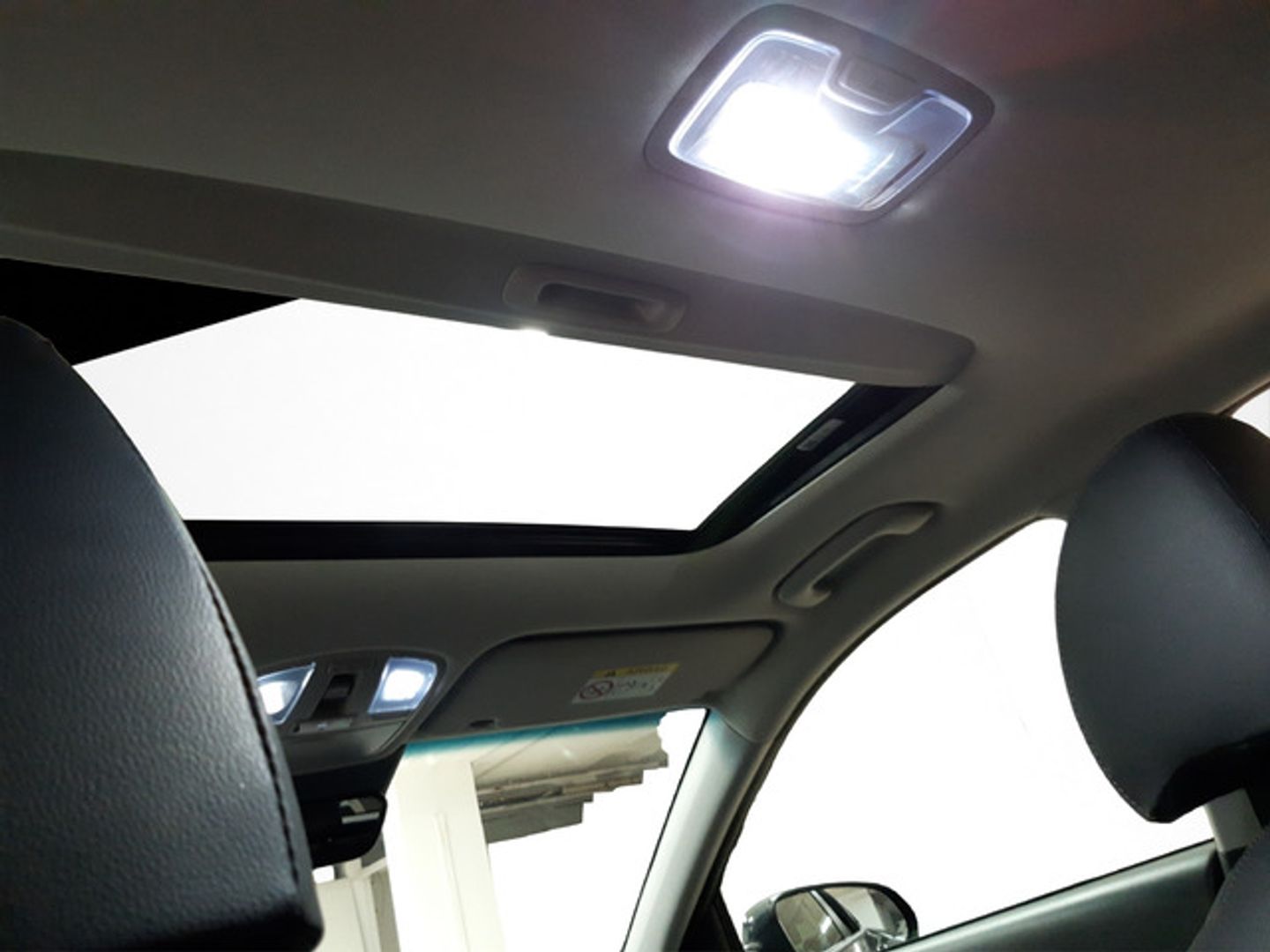 Hyundai Kona EV Style Sky 150 kW (204 CV)