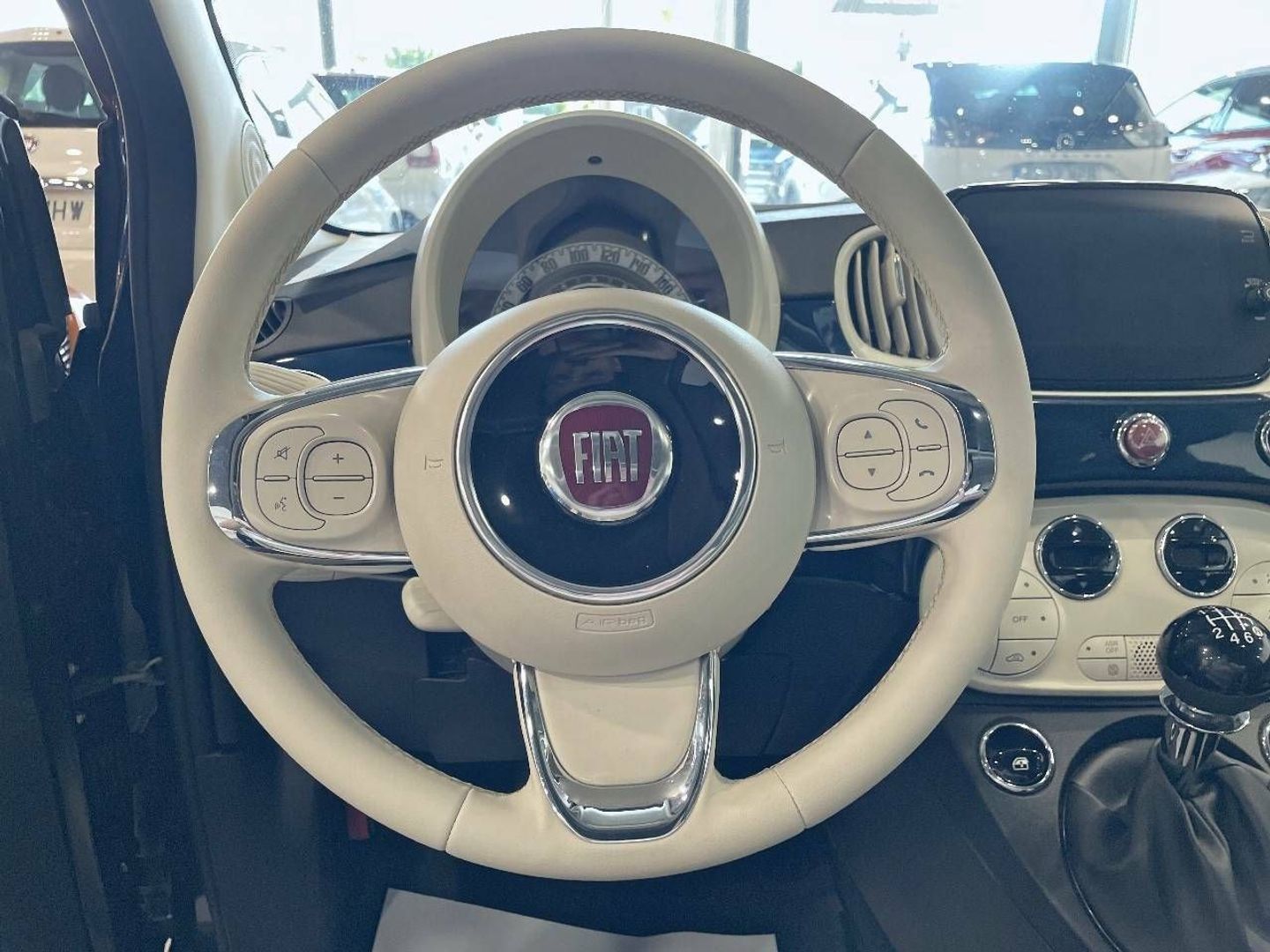 Fiat 500 1.0 Hybrid Dolcevita 51 kW (70 CV)