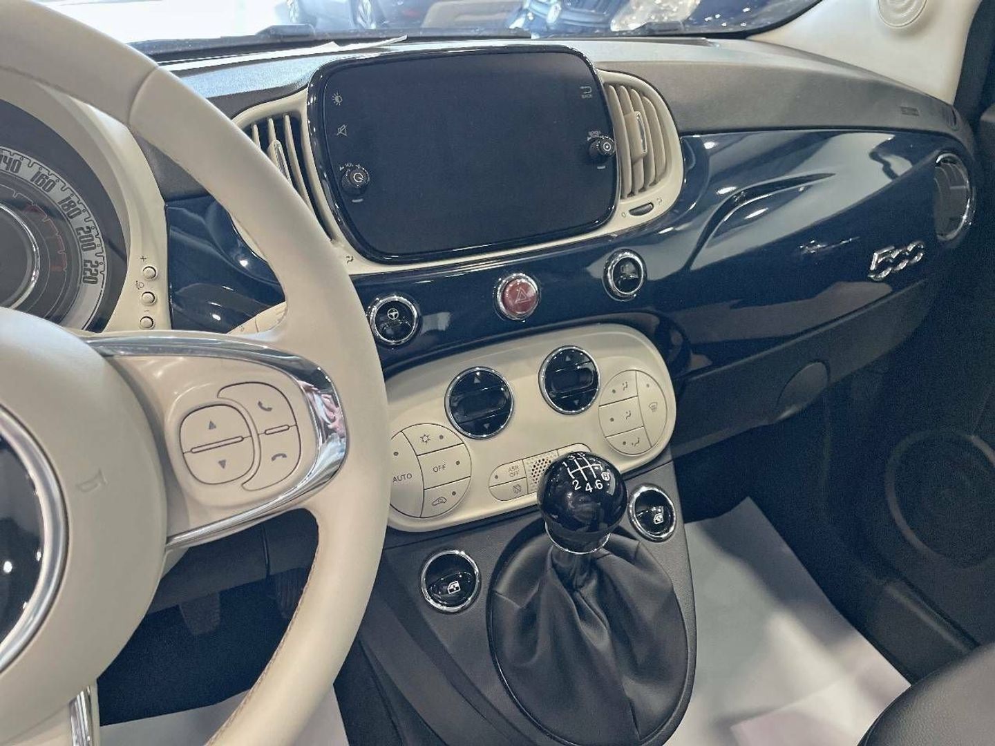 Fiat 500 1.0 Hybrid Dolcevita 51 kW (70 CV)