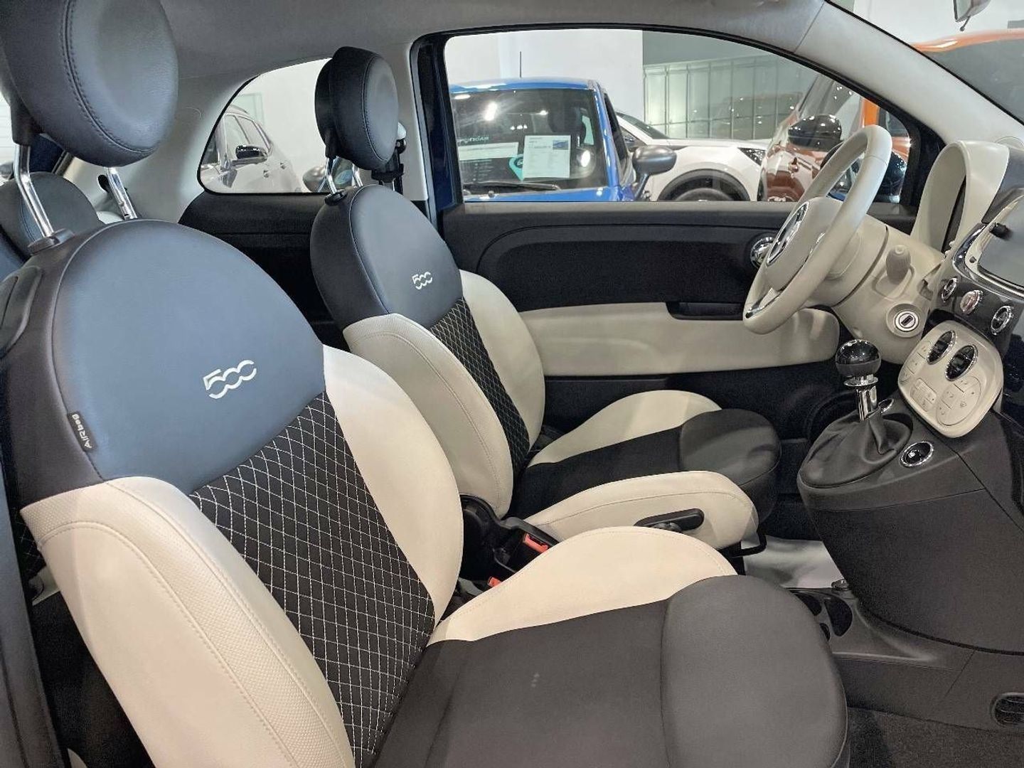 Fiat 500 1.0 Hybrid Dolcevita 51 kW (70 CV)