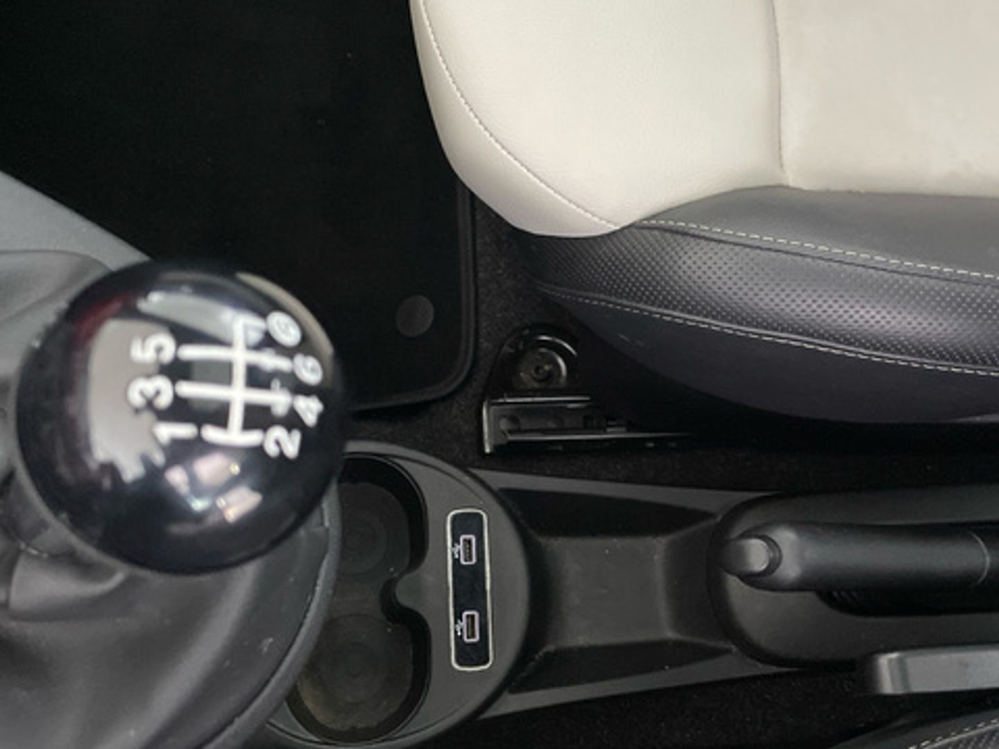 Fiat 500 1.0 Hybrid Dolcevita 51 kW (70 CV)