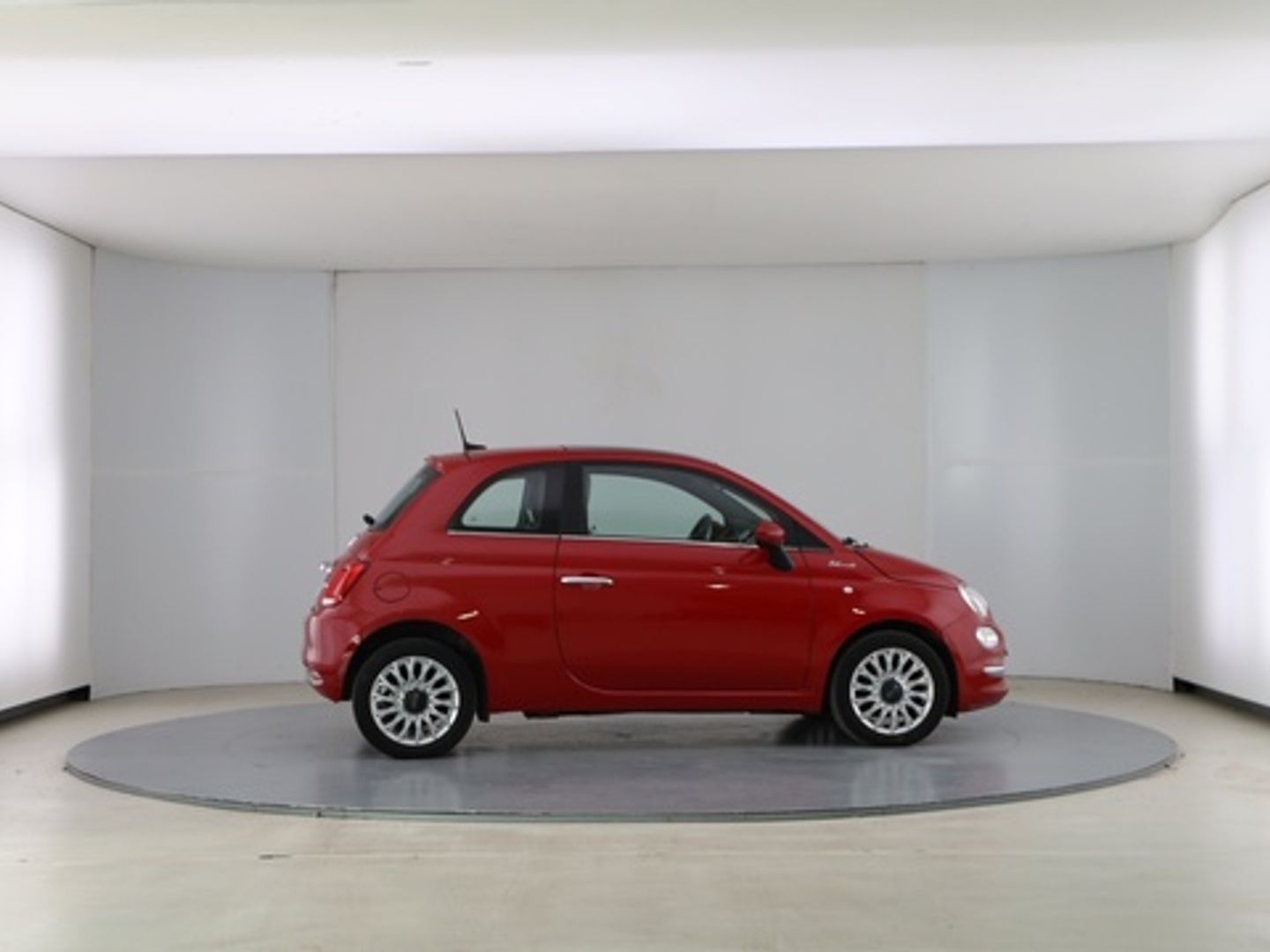 Fiat 500 1.0 Hybrid Dolcevita 51 kW (70 CV)