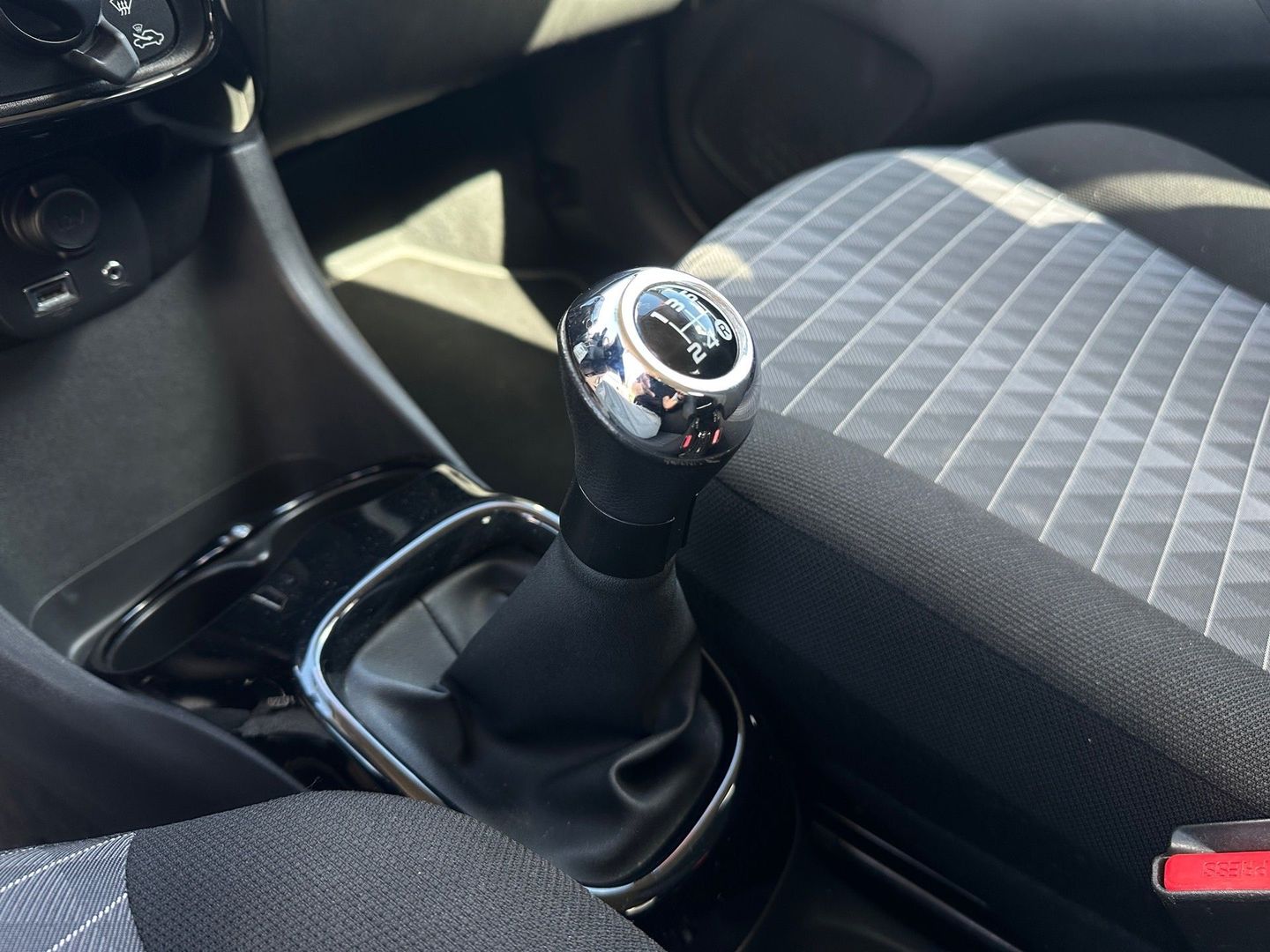 Peugeot 108 1.0 VTi Active 53 kW (72 CV)