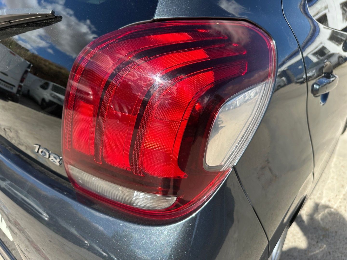 Peugeot 108 1.0 VTi Active 53 kW (72 CV)