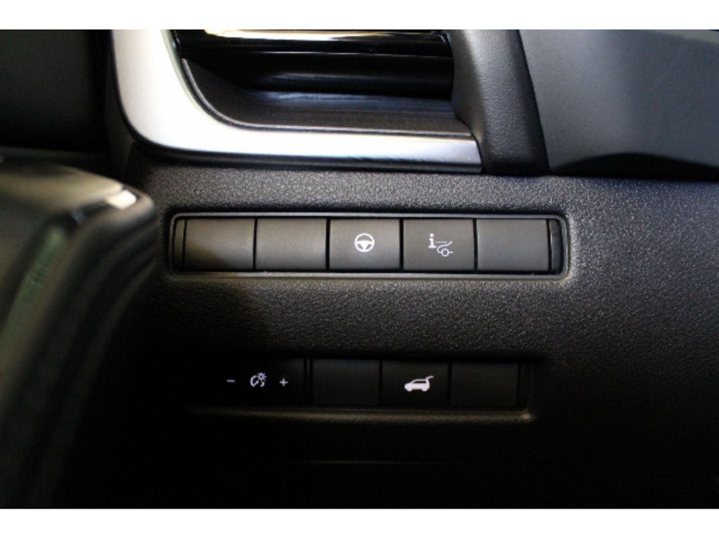 Nissan X-Trail 1.5 e-4ORCE Tekna 4x4 AT 157 kW (213 CV)