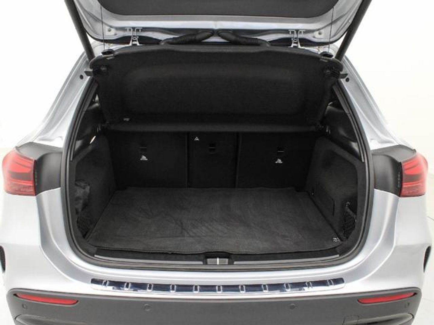 Mercedes-Benz GLA 200 D 110 kW (150 CV) Gris Plata SUV