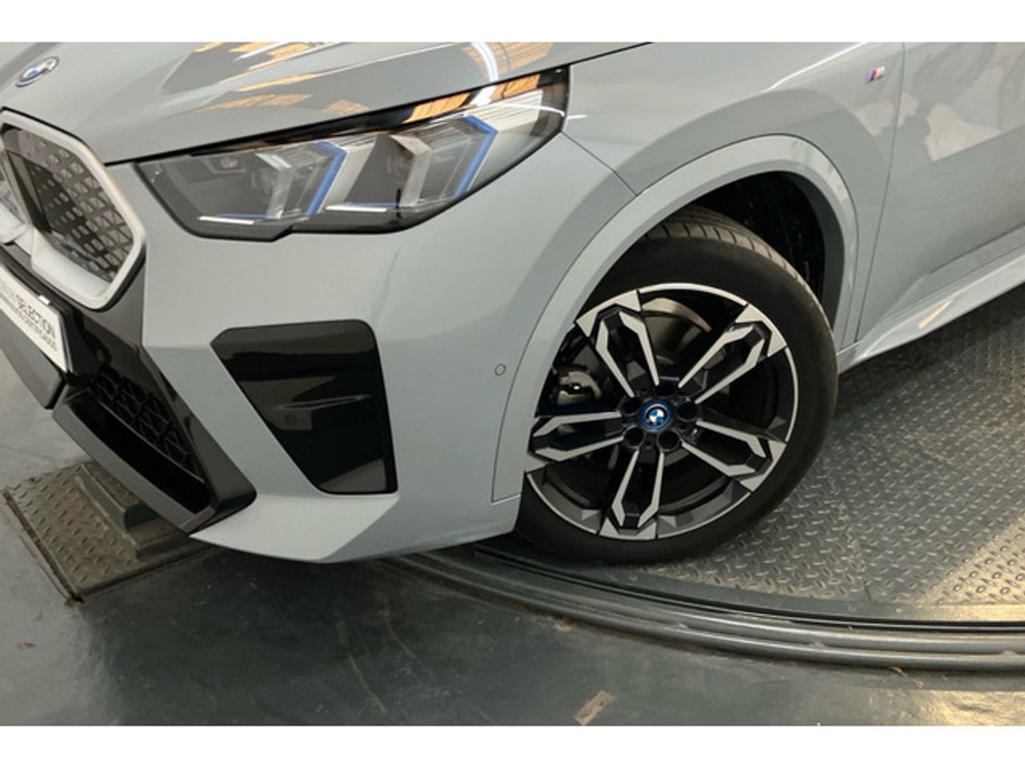 BMW iX2 xDrive30 230 kW (313 CV)