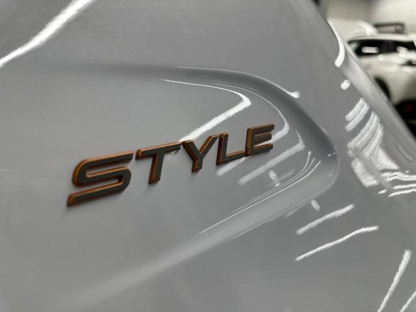 Peugeot 208 Style Hybrid 110 eDCS6 81 kW (110 CV)