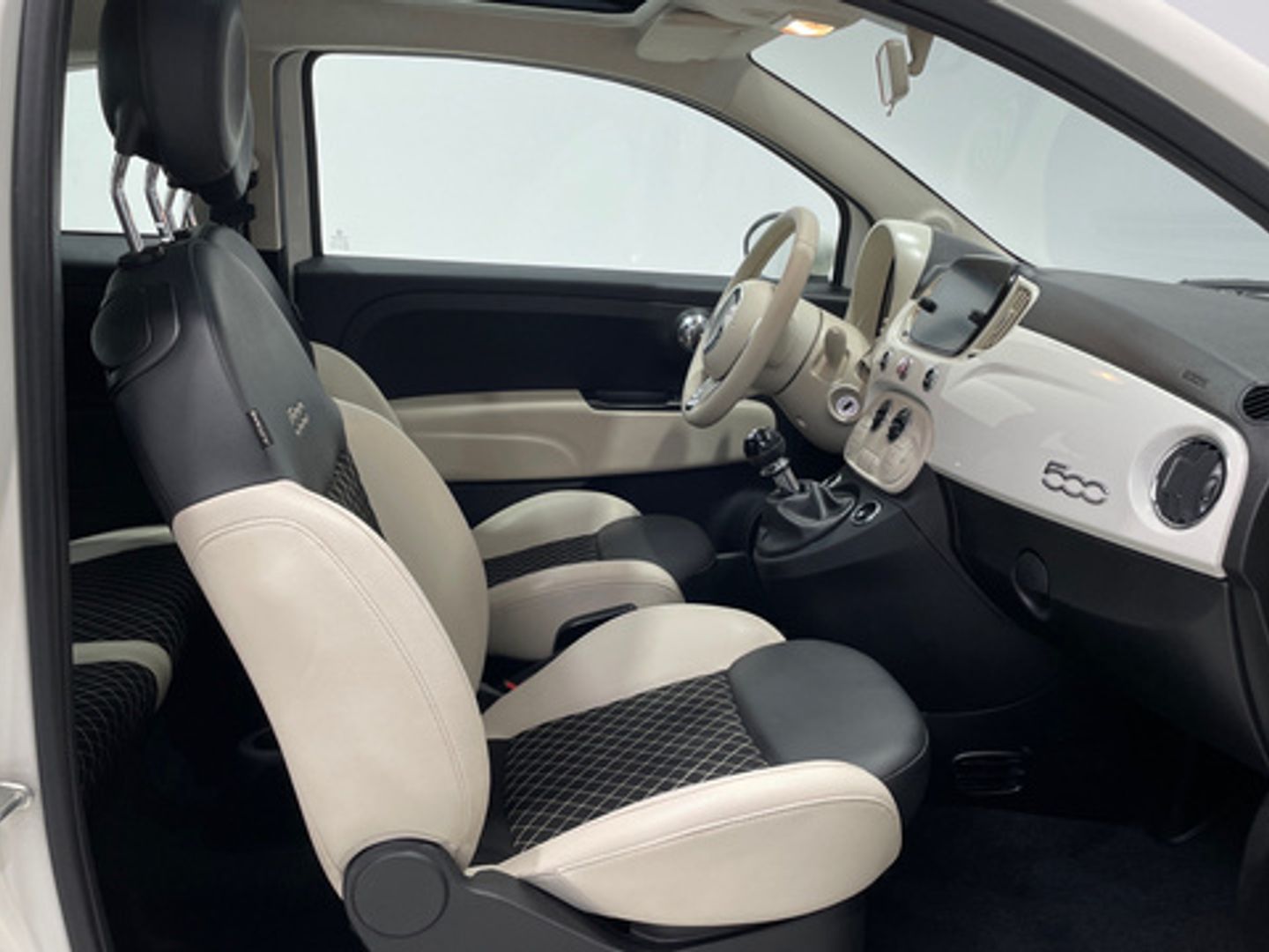 Fiat 500 1.0 Hybrid Dolcevita 51 kW (70 CV)