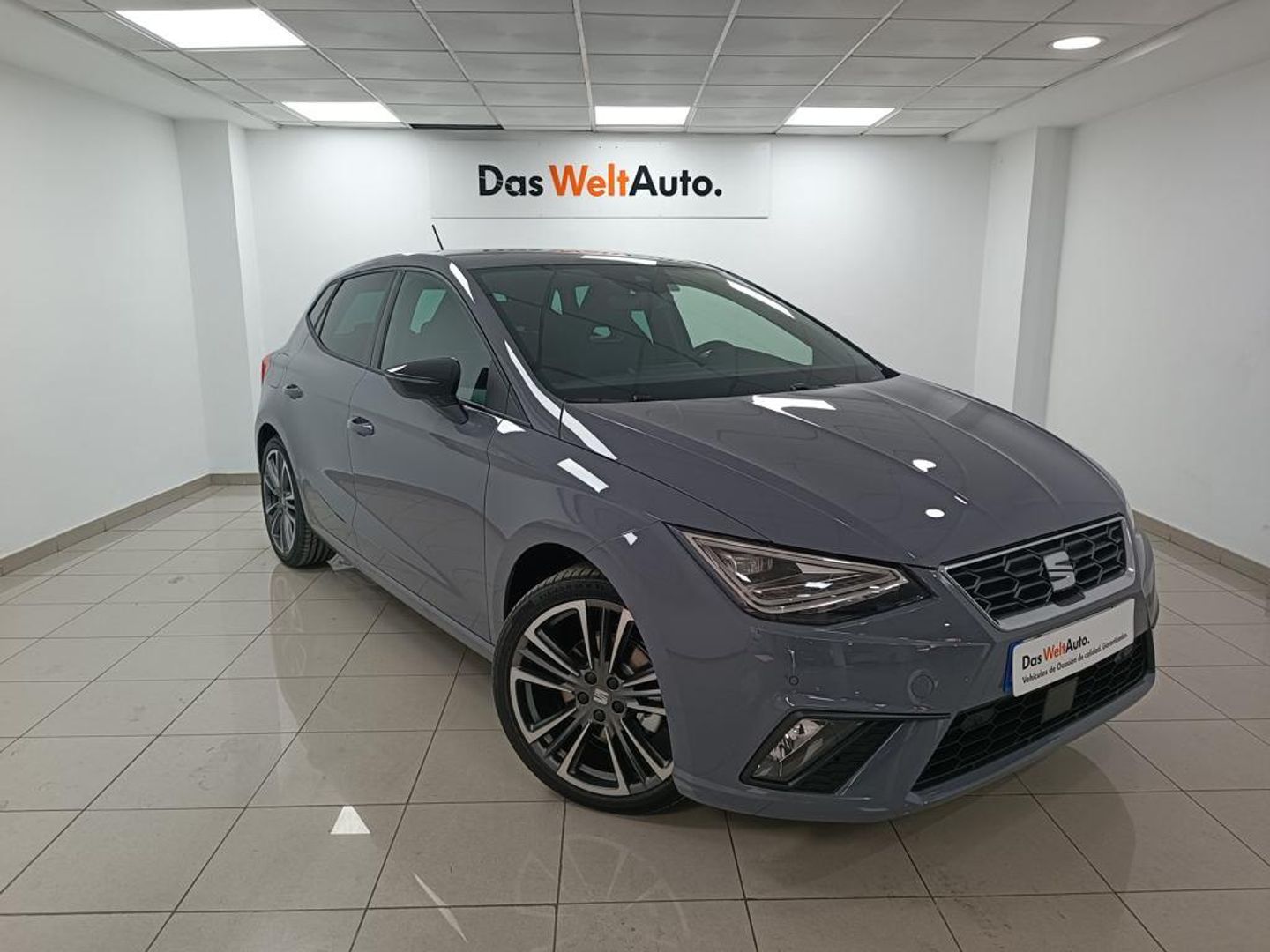 SEAT Ibiza 1.0 TSI FR Salta 85 kW (115 CV) Gris Sedan