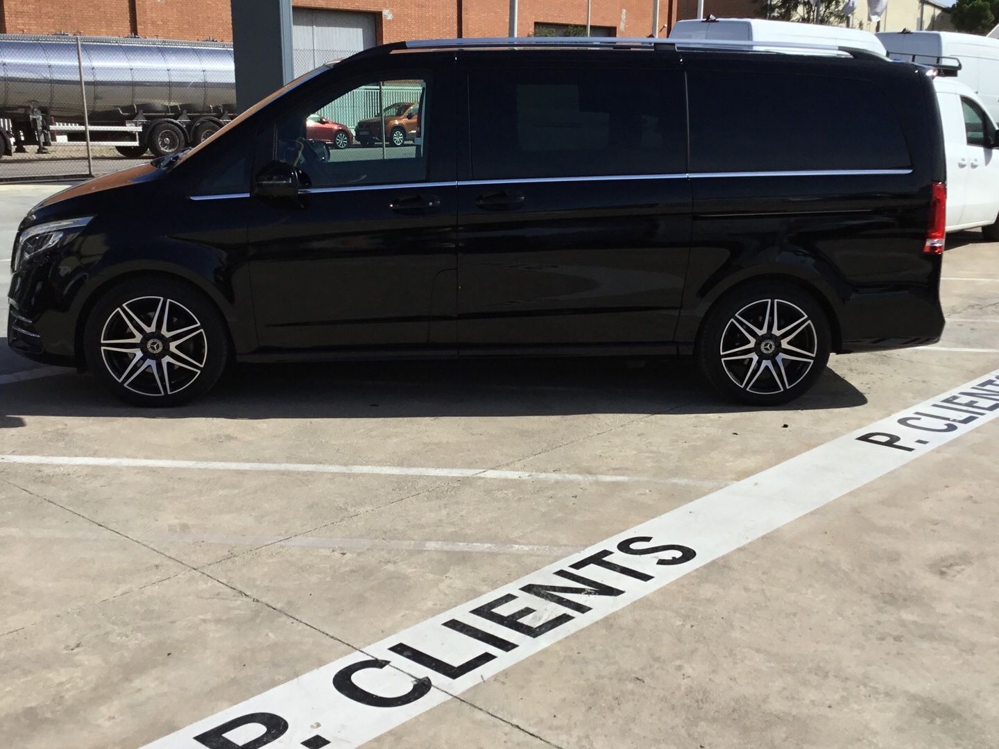 Mercedes-Benz Clase V V 300 d Avantgarde Largo 176 kW (239 CV) Negro Minivan