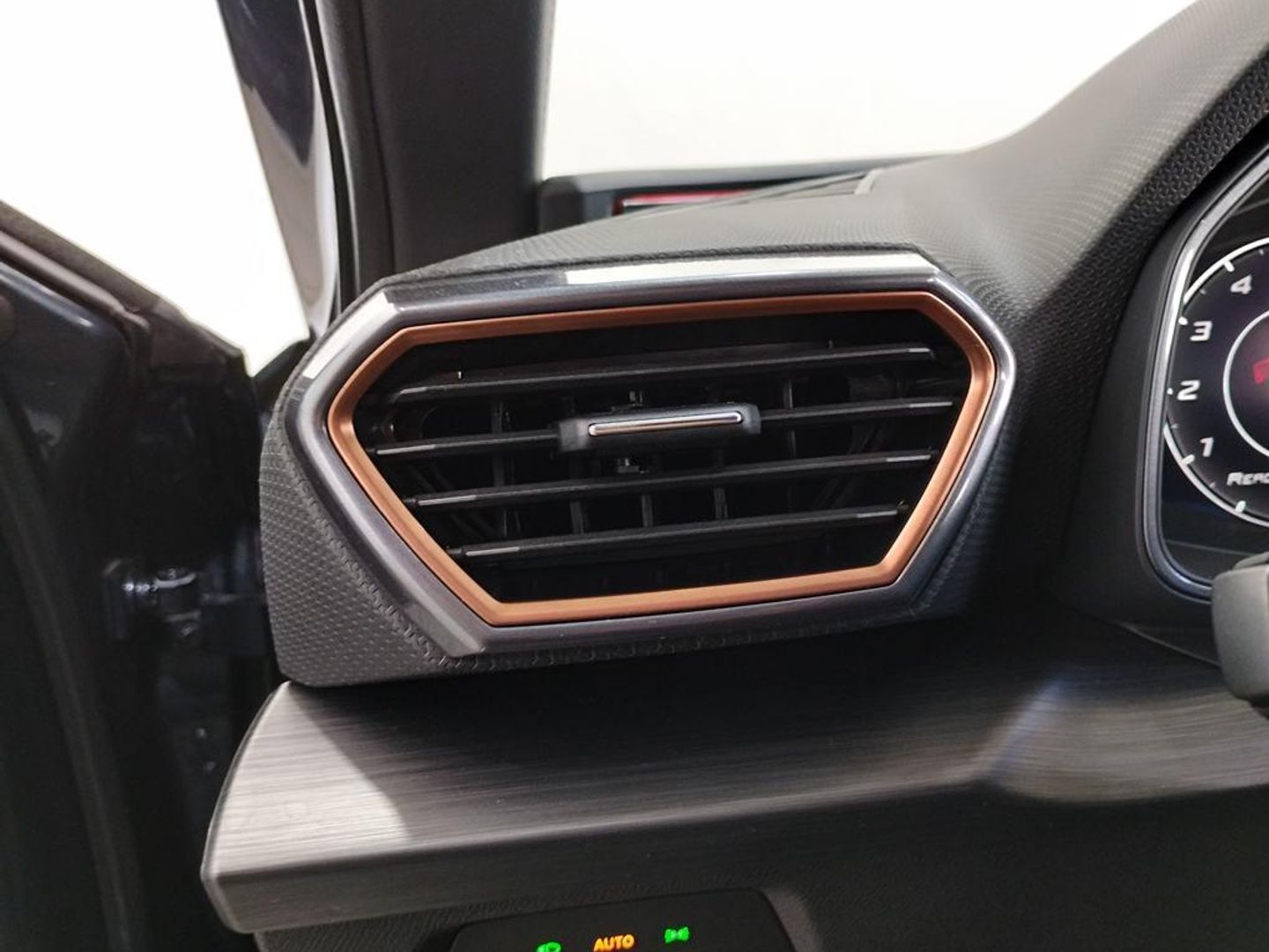 CUPRA Leon Sportstourer 1.5 eTSI DSG 110 kW (150 CV)
