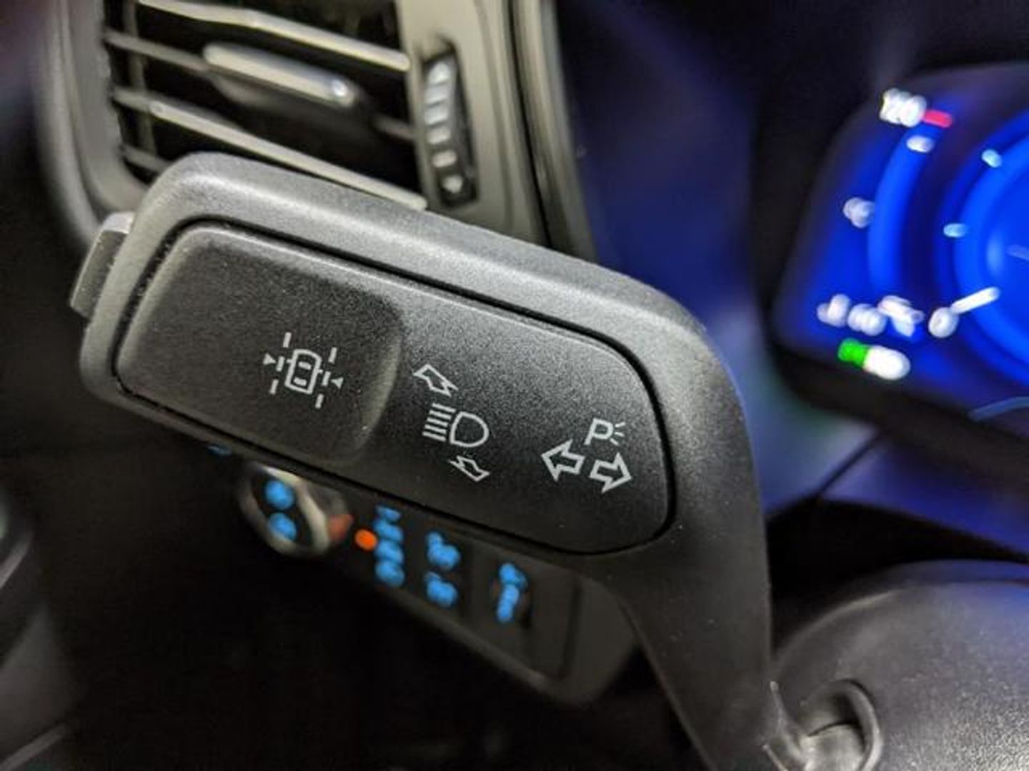 Ford Kuga 2.5 Duratec FHEV ST-Line X 4x2 Auto 140 kW (190 CV)