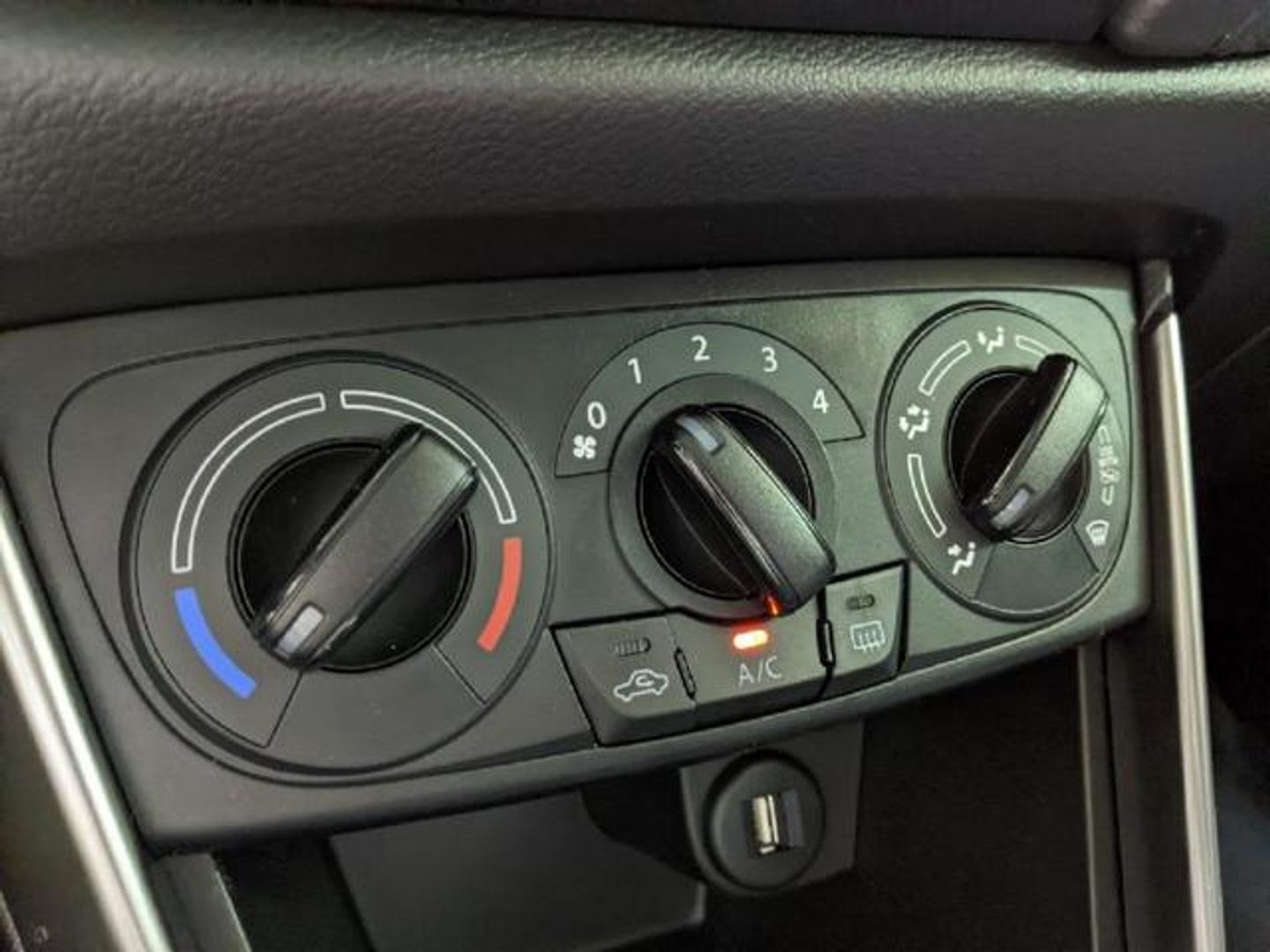 Suzuki S-Cross 1.4T Mild Hybrid S1 95 kW (129 CV)