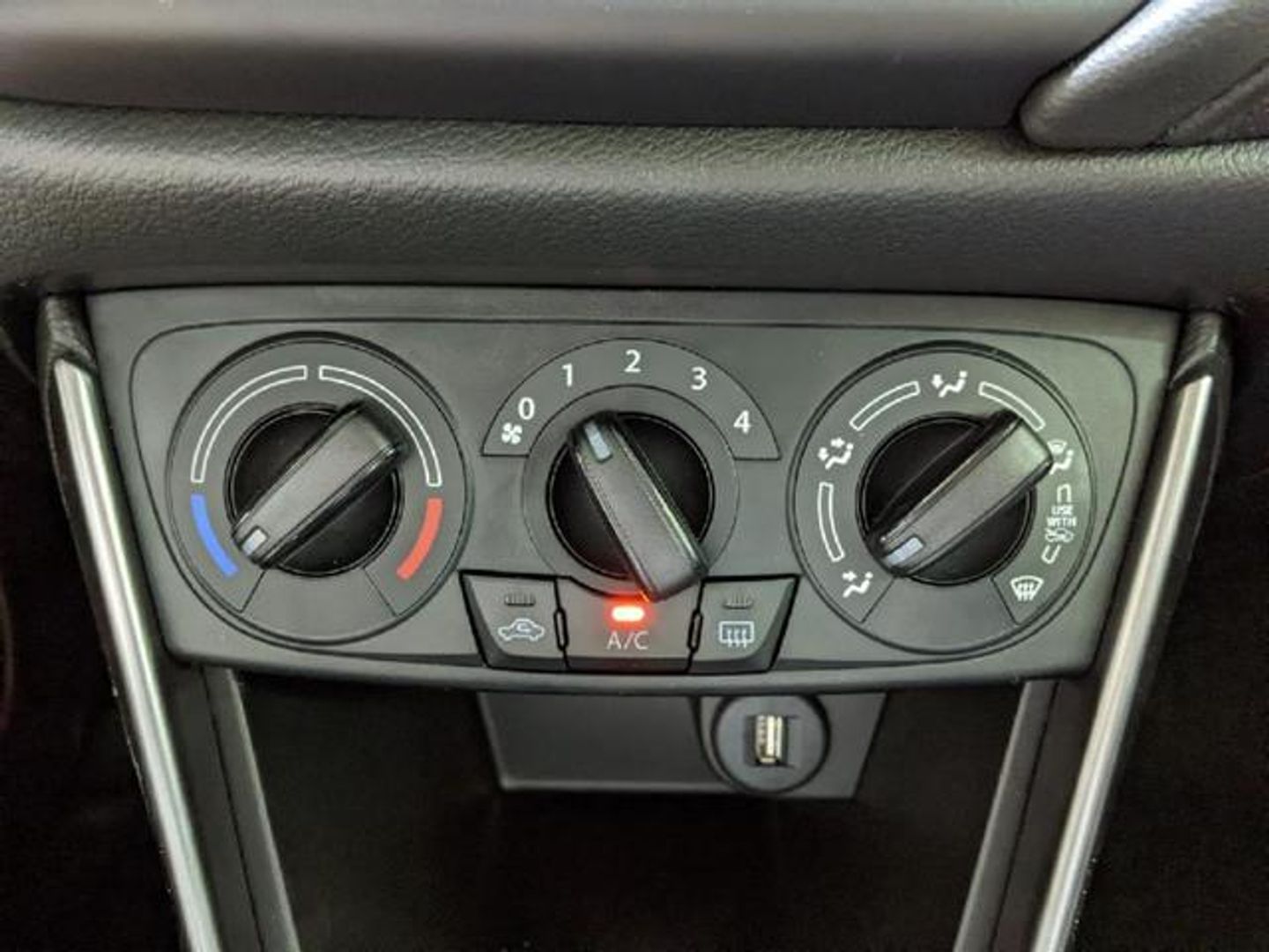 Suzuki S-Cross 1.4T Mild Hybrid S1 95 kW (129 CV)
