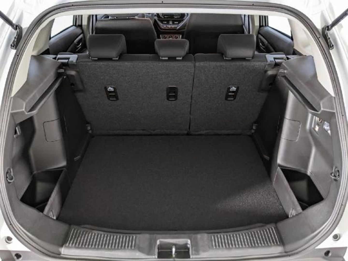 Suzuki S-Cross 1.4T Mild Hybrid S1 95 kW (129 CV)
