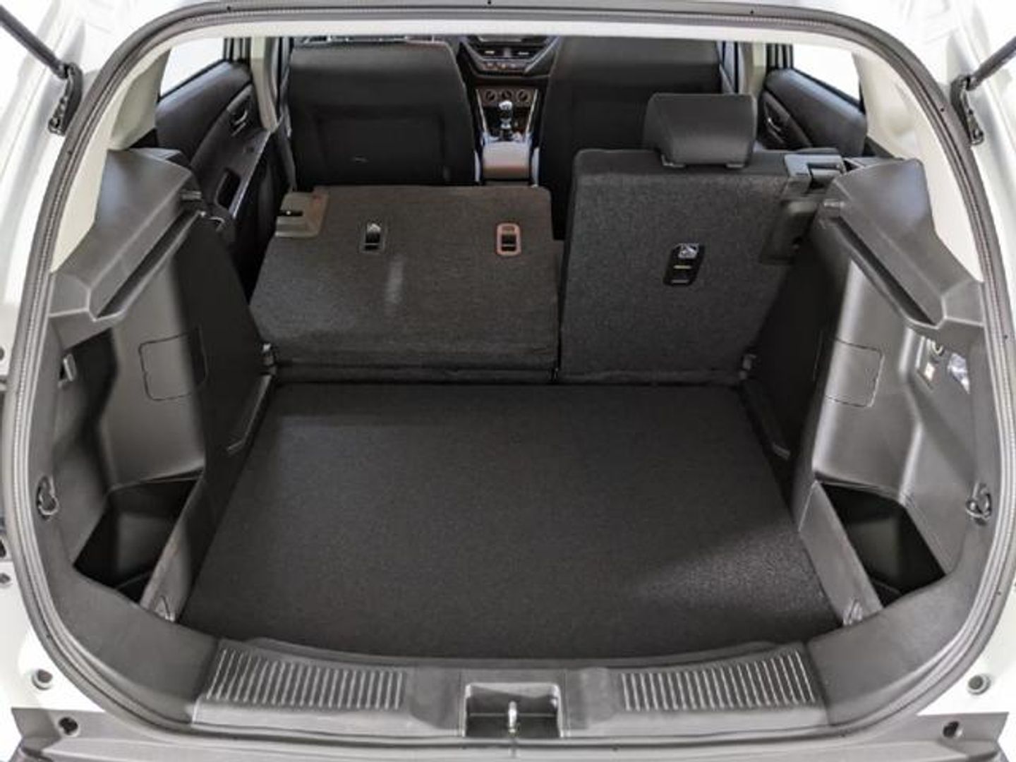 Suzuki S-Cross 1.4T Mild Hybrid S1 95 kW (129 CV)