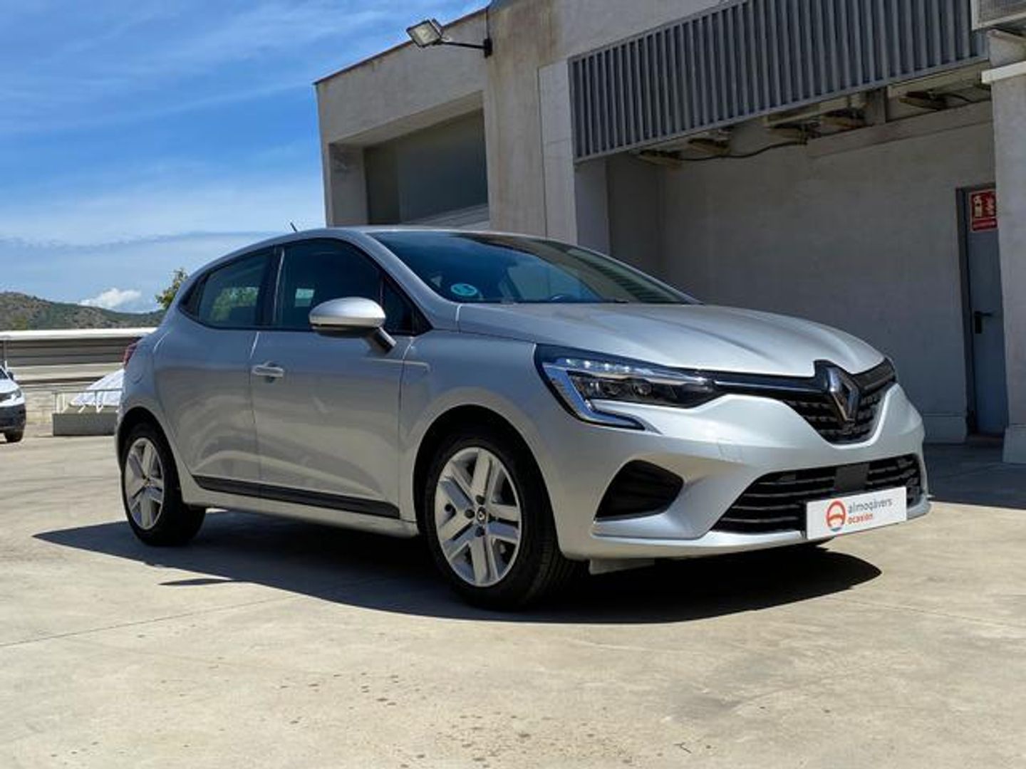 Renault Clio Intens TCe 66 kW (90 CV) Gris Plata Compact