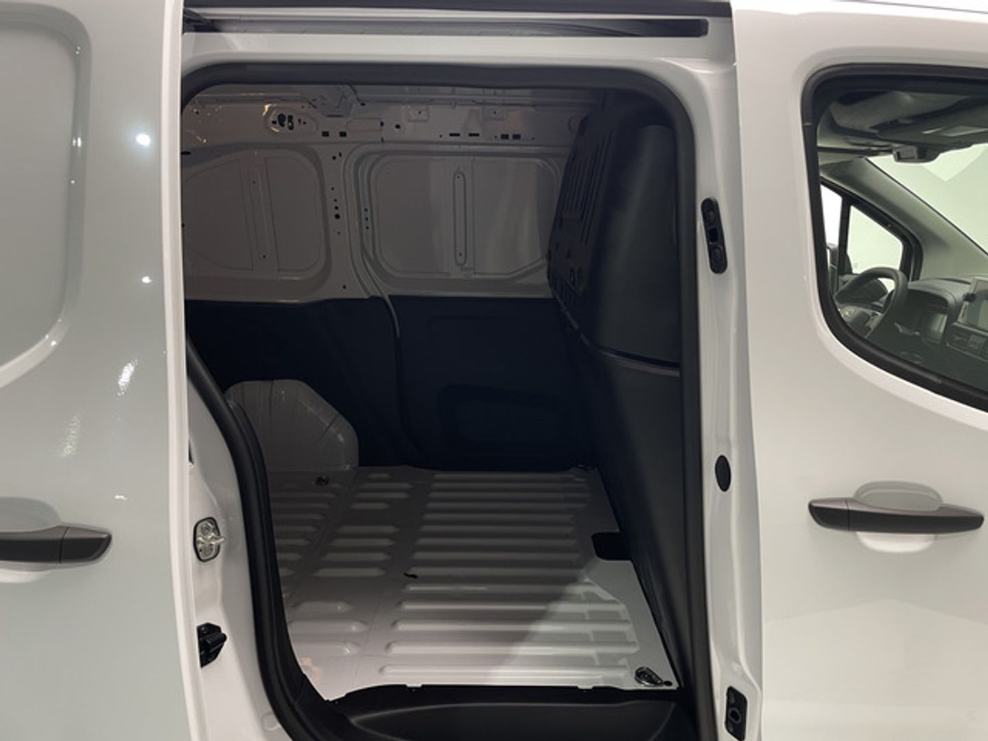 Opel Combo Cargo 1.5 Diesel L 650kg 75 kW (102 CV)